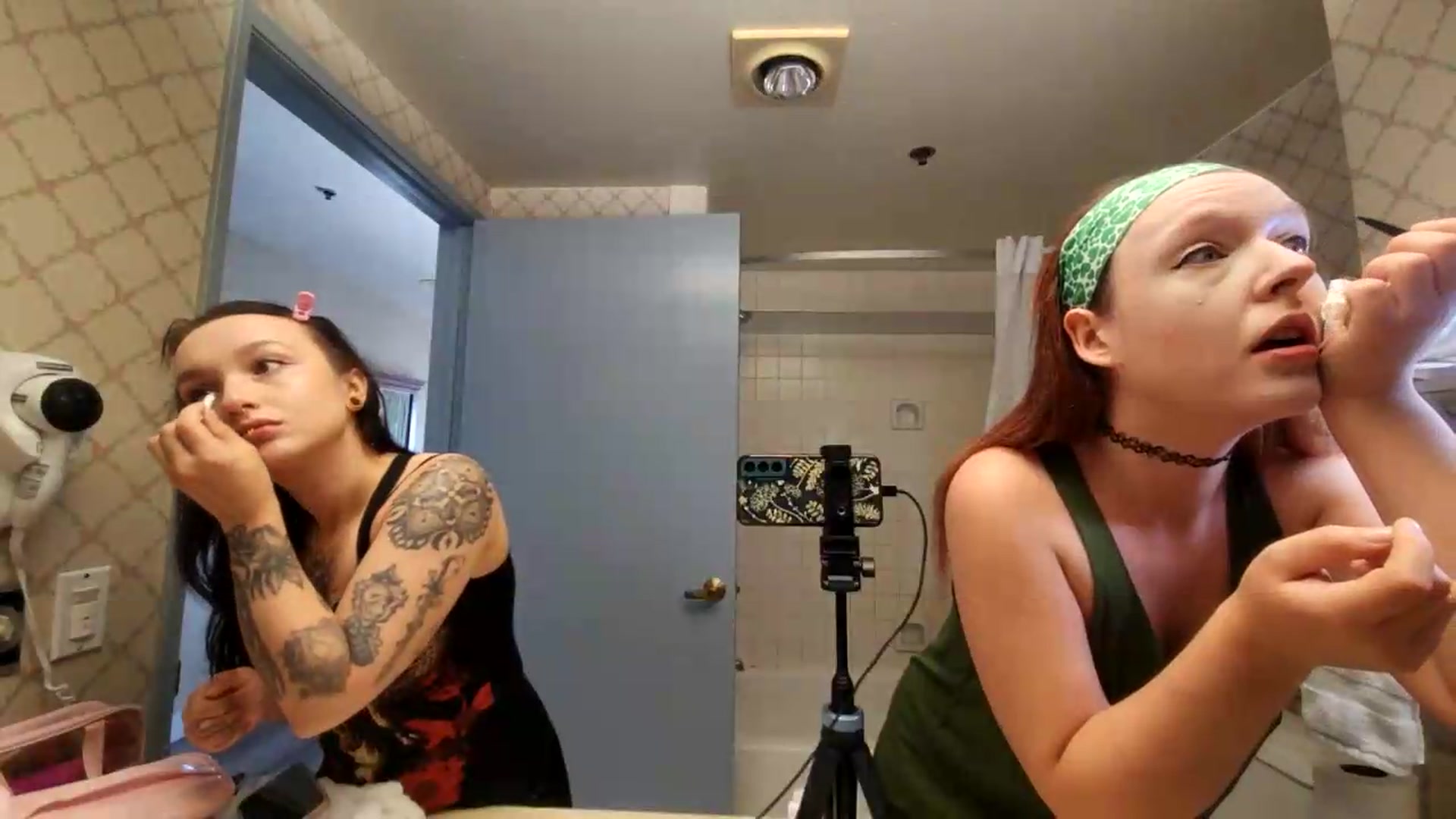 Gallery image thumbnail from FayeWilde's myfreecams stream on, 08/15/2026, 24:04 image 20 of 20