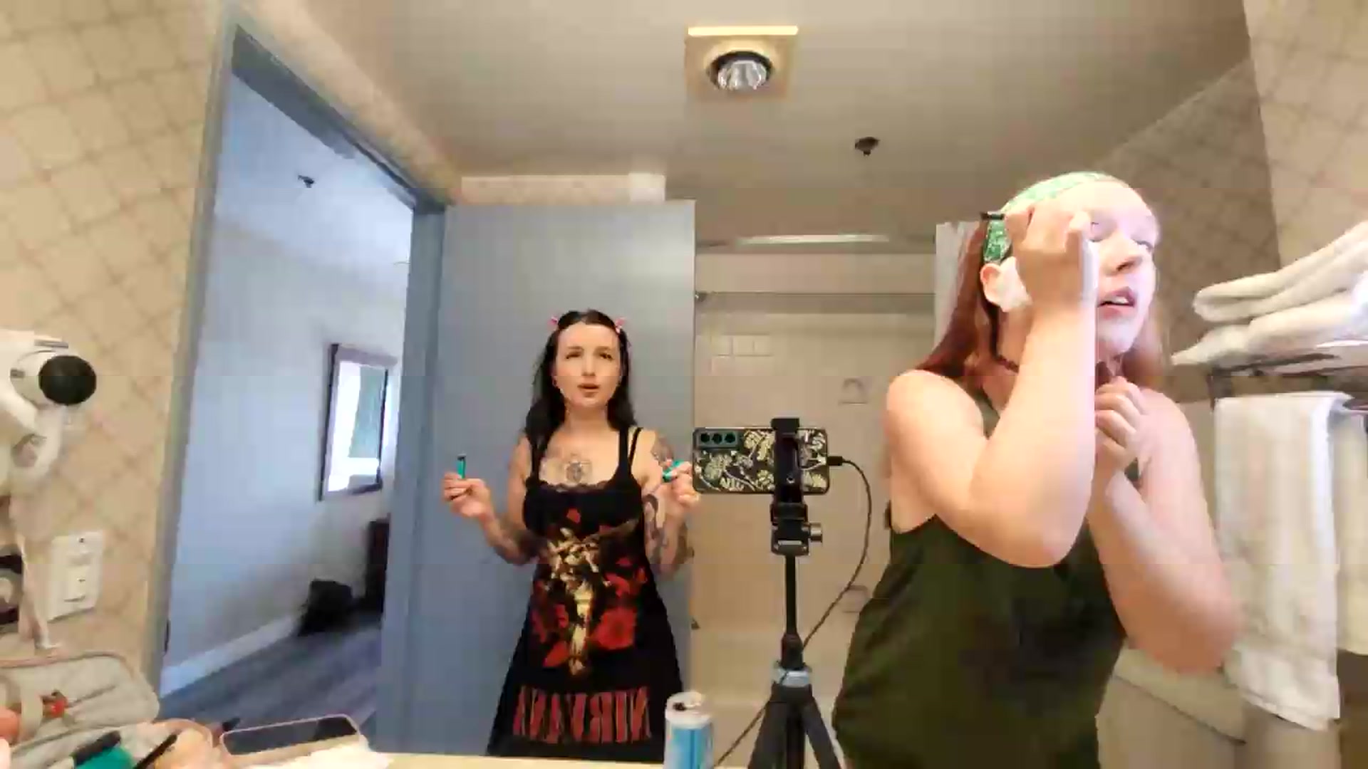 Gallery image thumbnail from FayeWilde's myfreecams stream on, 08/15/2026, 24:04 image 1 of 20