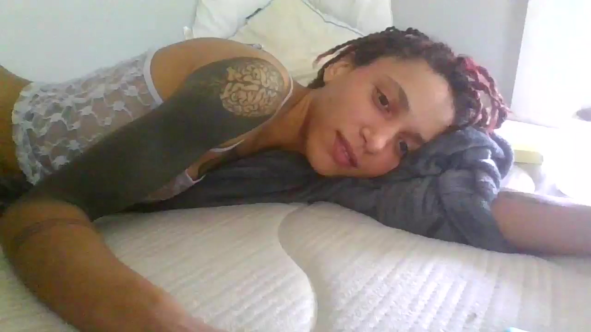 Gallery image thumbnail from FeMe333's myfreecams stream on, 05/27/2025, 17:12 image 19 of 20