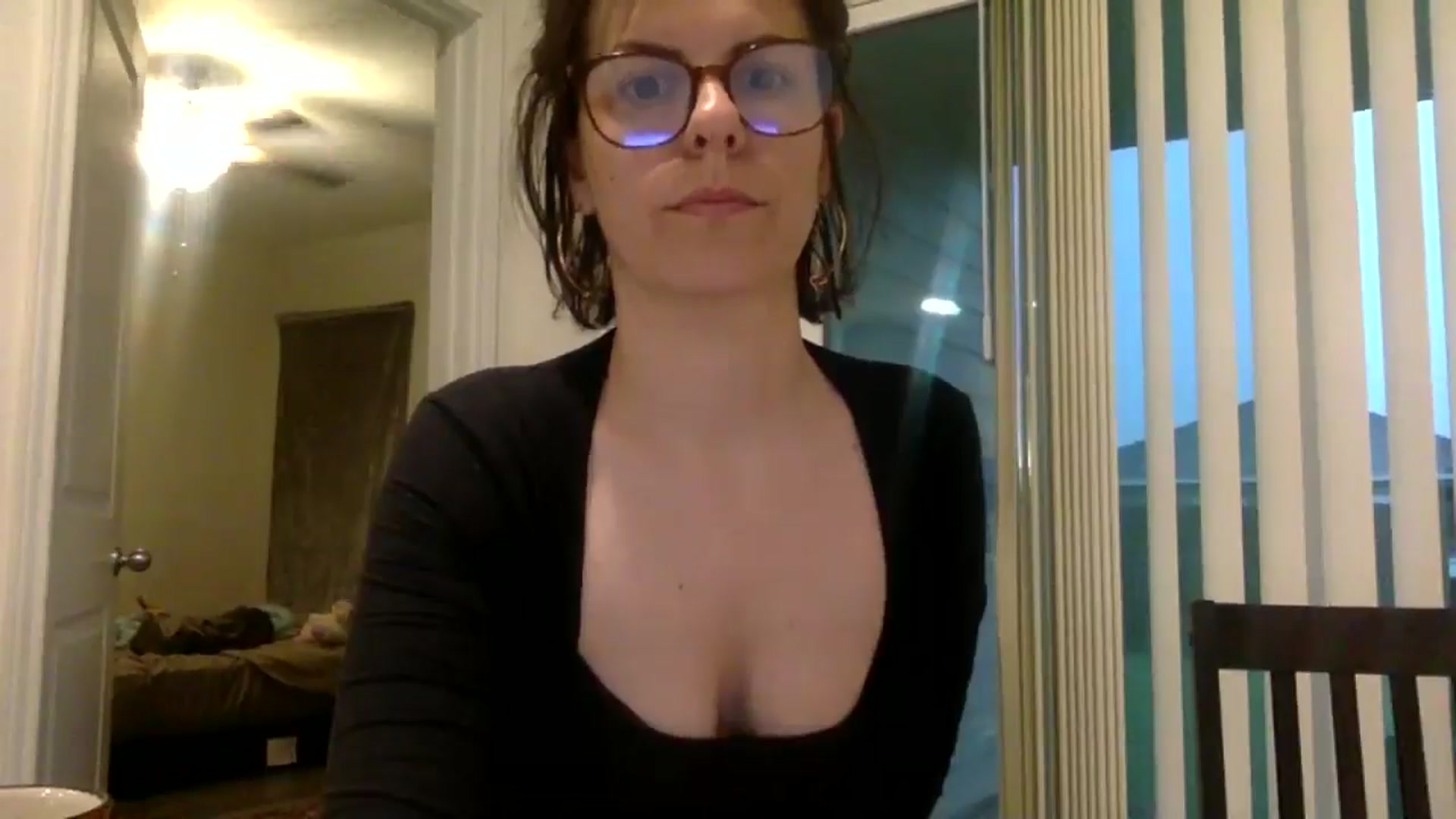 Gallery image thumbnail from Feel_it_good's myfreecams stream on, 05/30/2025, 12:31 image 16 of 20