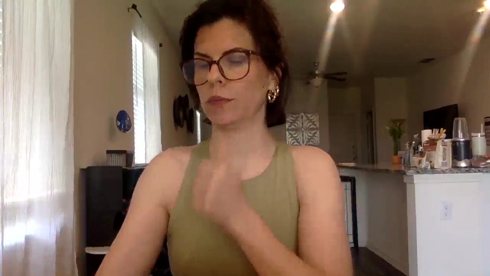 Gallery image thumbnail from Feel_it_good's myfreecams stream on, 06/01/2025, 17:57 image 14 of 20