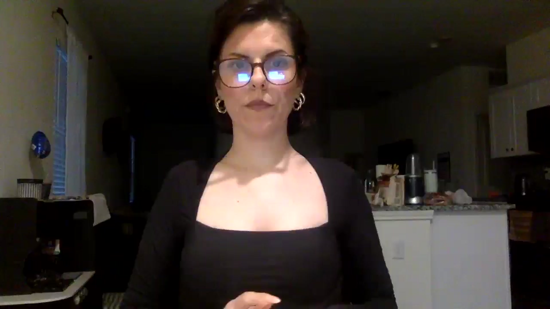 Gallery image thumbnail from Feel_it_good's myfreecams stream on, 06/02/2025, 01:48 image 9 of 20