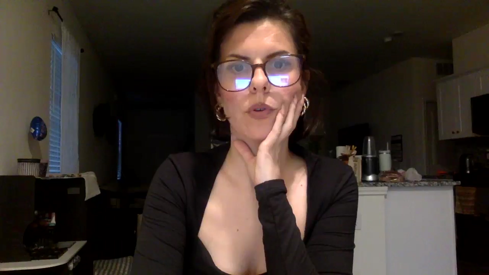 Gallery image thumbnail from Feel_it_good's myfreecams stream on, 06/02/2025, 01:48 image 4 of 20
