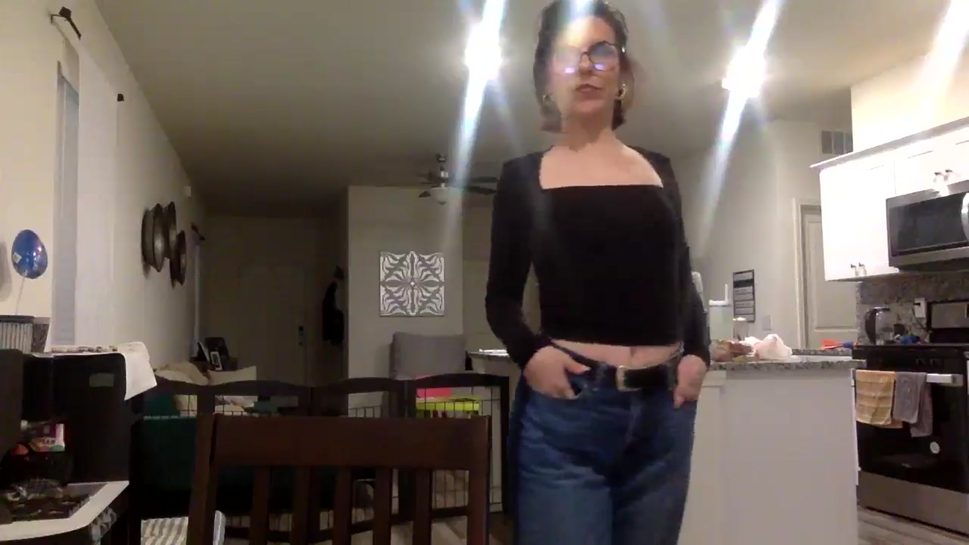 Gallery image thumbnail from Feel_it_good's myfreecams stream on, 06/02/2025, 01:48 image 14 of 20