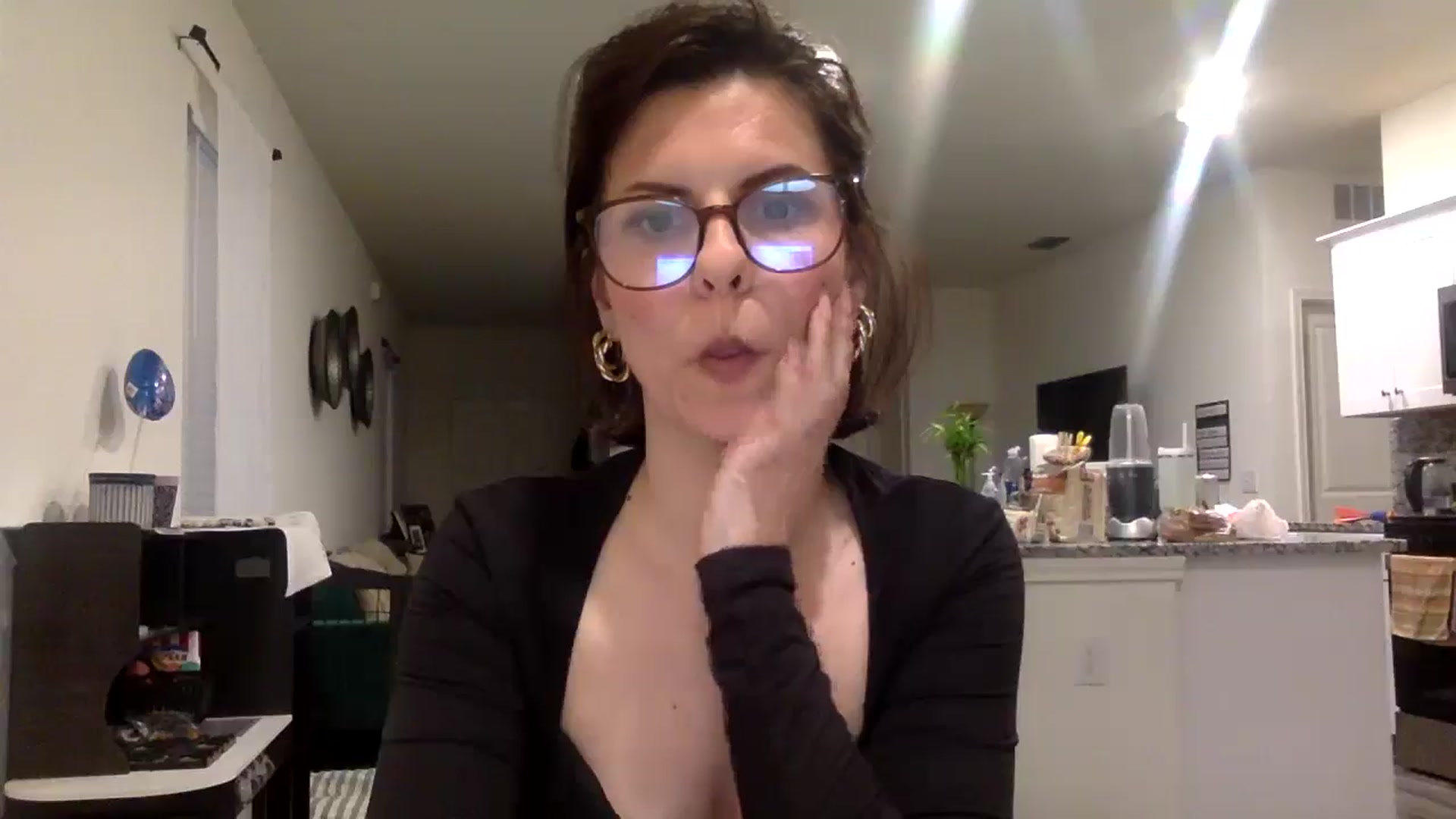 Gallery image thumbnail from Feel_it_good's myfreecams stream on, 06/02/2025, 01:48 image 16 of 20