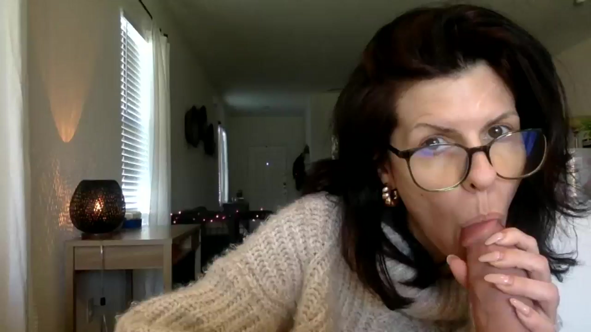 Gallery image thumbnail from Feel_it_good's myfreecams stream on, 12/31/2025, 19:01 image 1 of 20