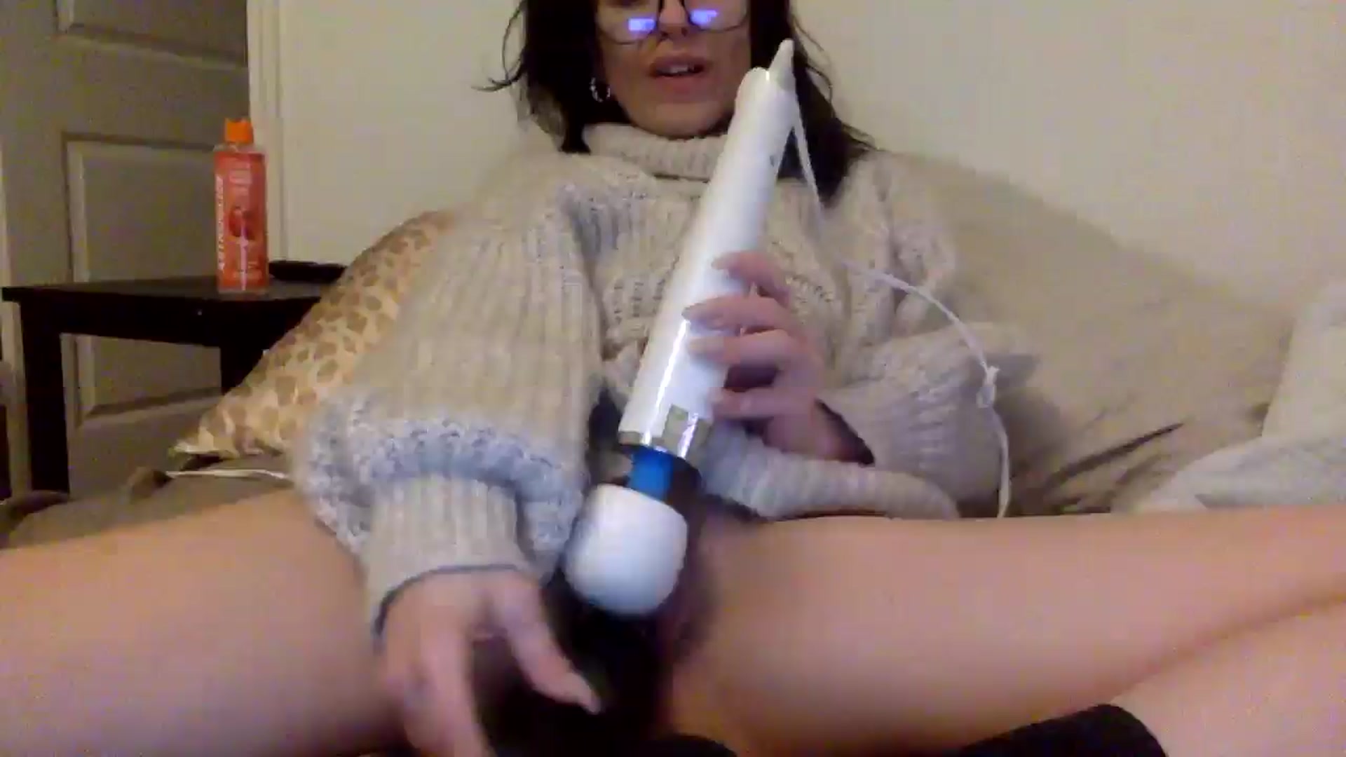 Gallery image thumbnail from Feel_it_good's myfreecams stream on, 12/31/2025, 19:01 image 11 of 20