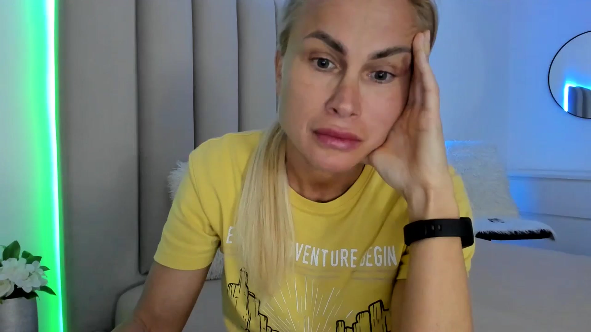 Gallery image thumbnail from FeelingLost's myfreecams stream on, 03/09/2026, 17:36 image 17 of 20