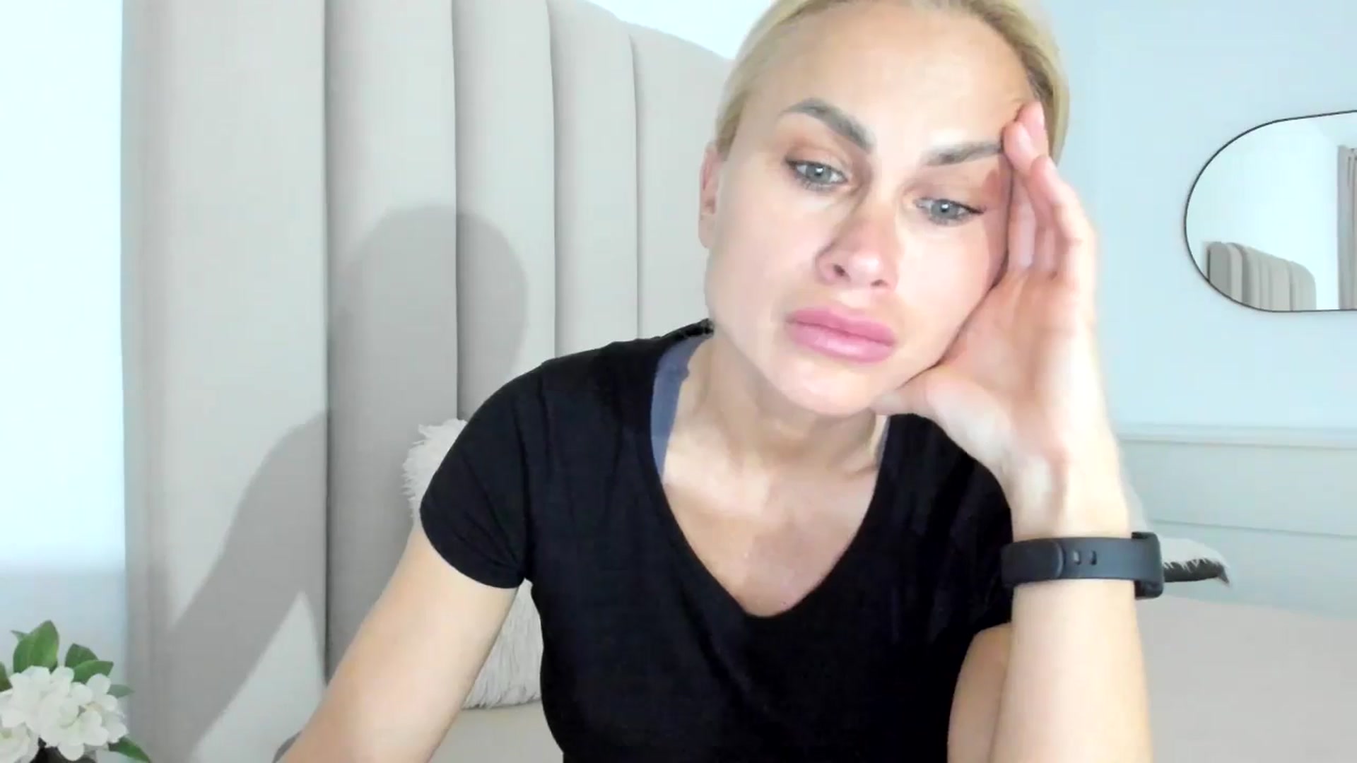 Gallery image thumbnail from FeelingLost's myfreecams stream on, 03/16/2026, 17:24 image 18 of 20