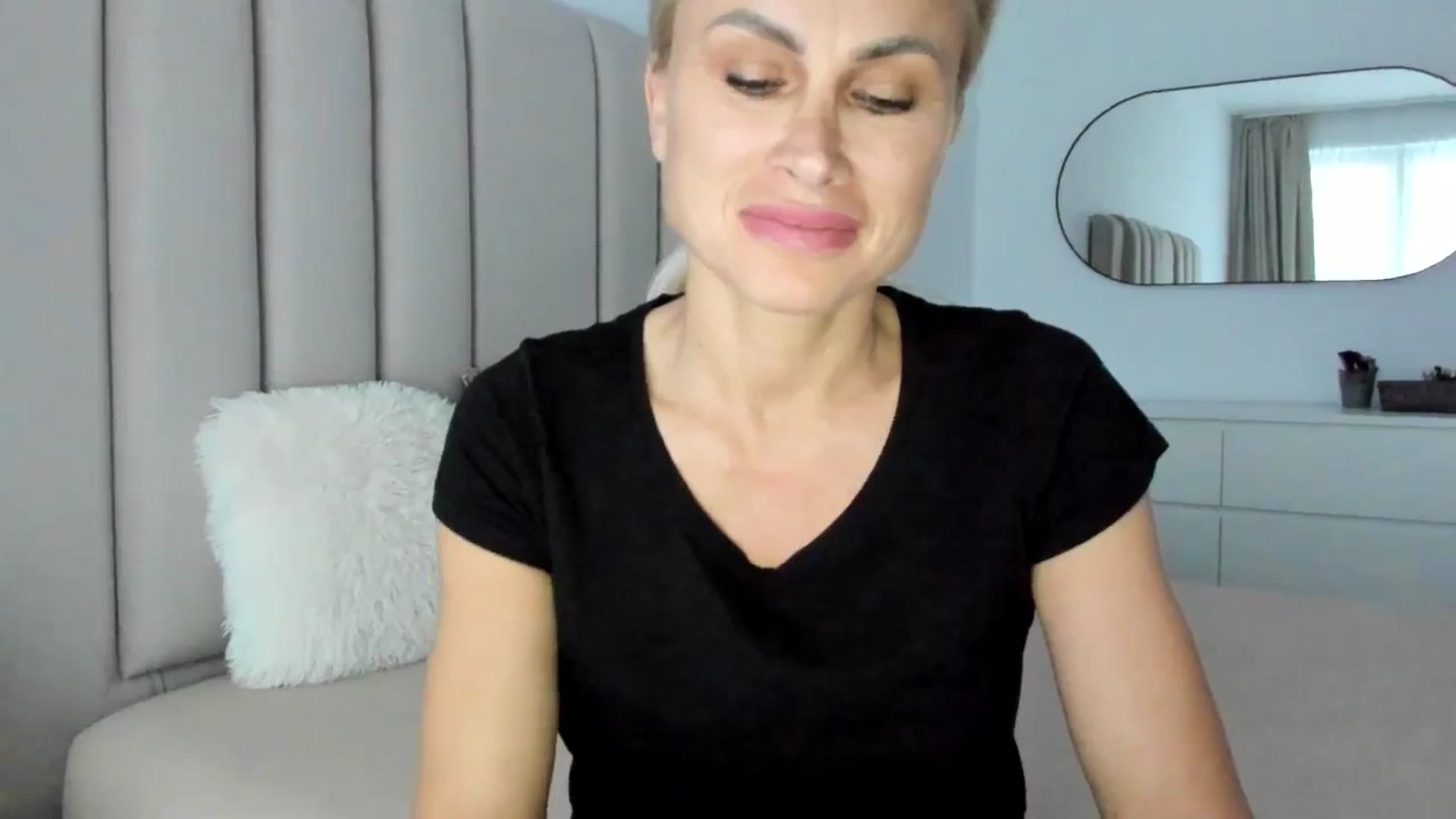 Gallery image thumbnail from FeelingLost's myfreecams stream on, 03/17/2026, 16:29 image 20 of 20
