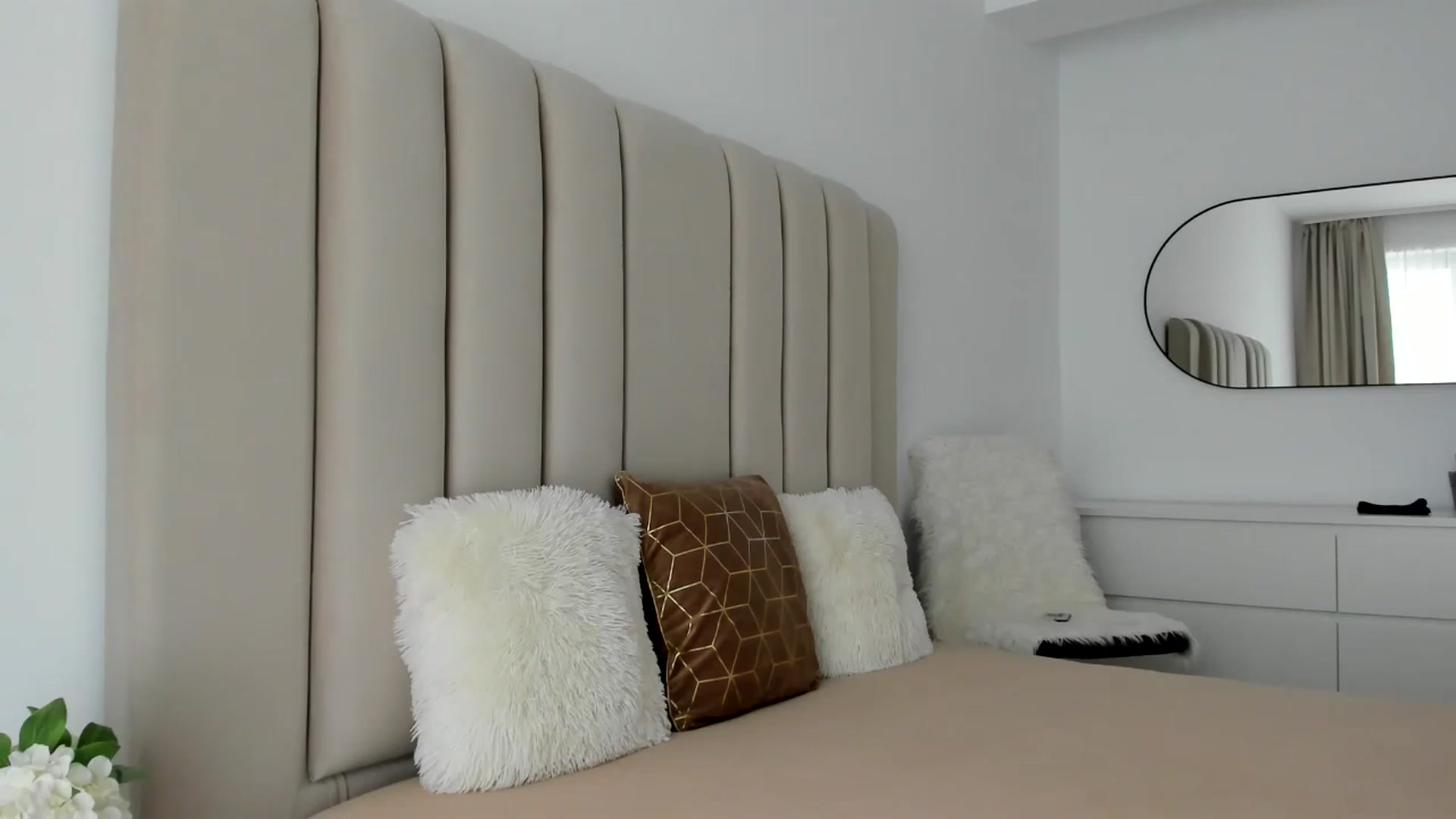 Gallery image thumbnail from FeelingLost's myfreecams stream on, 03/19/2026, 15:23 image 3 of 20