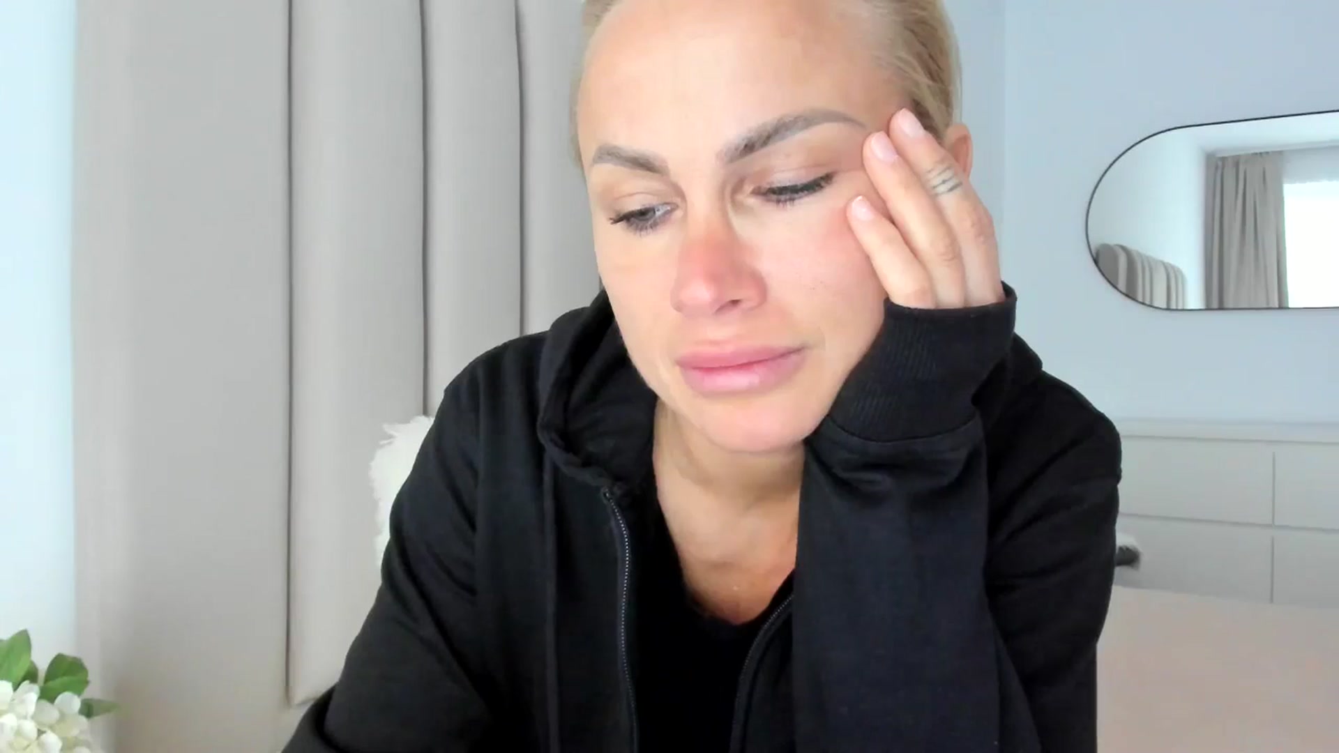 Gallery image thumbnail from FeelingLost's myfreecams stream on, 03/20/2026, 16:01 image 19 of 20