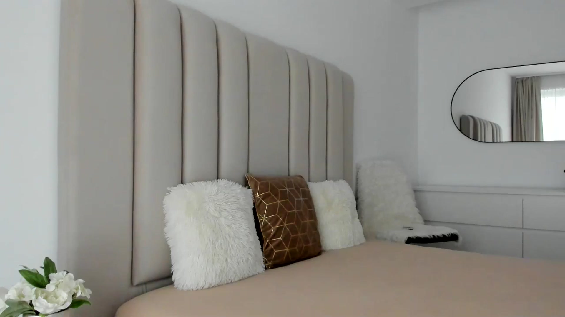 Gallery image thumbnail from FeelingLost's myfreecams stream on, 03/23/2026, 16:58 image 2 of 20