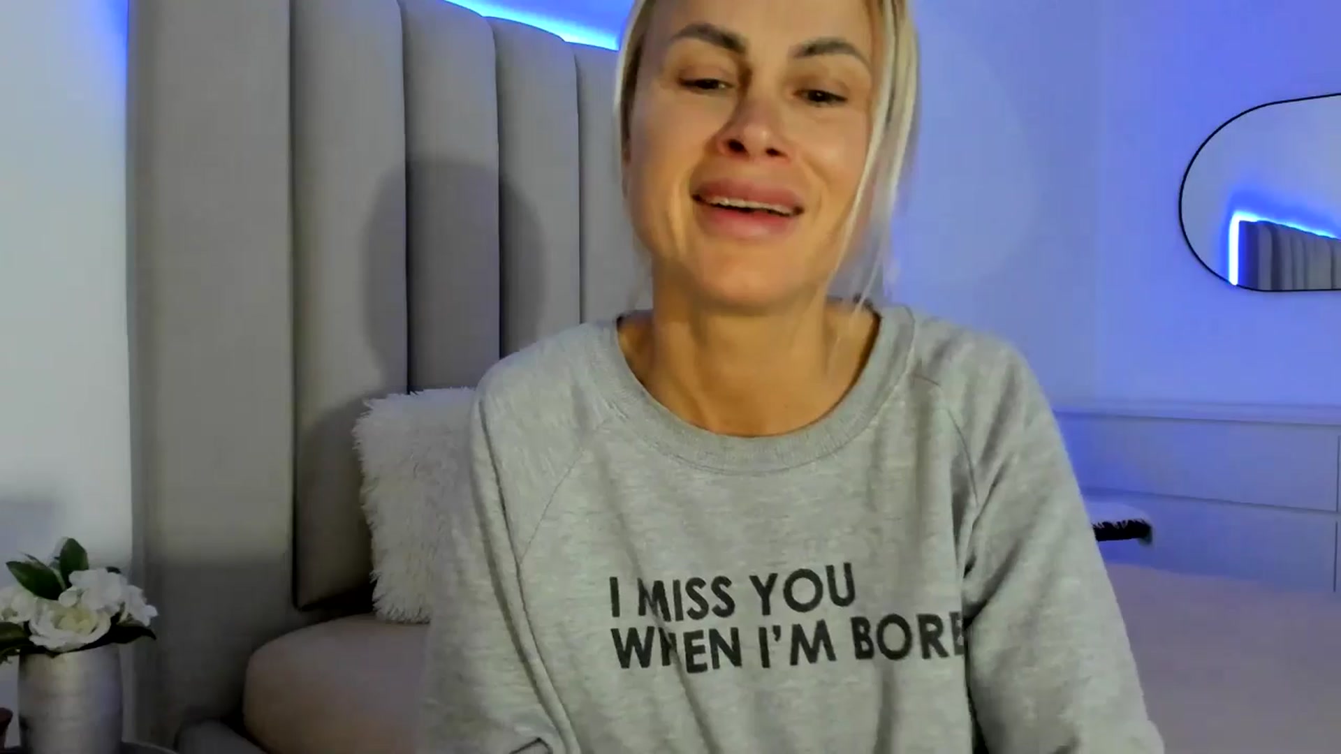 Gallery image thumbnail from FeelingLost's myfreecams stream on, 03/23/2026, 21:20 image 20 of 20