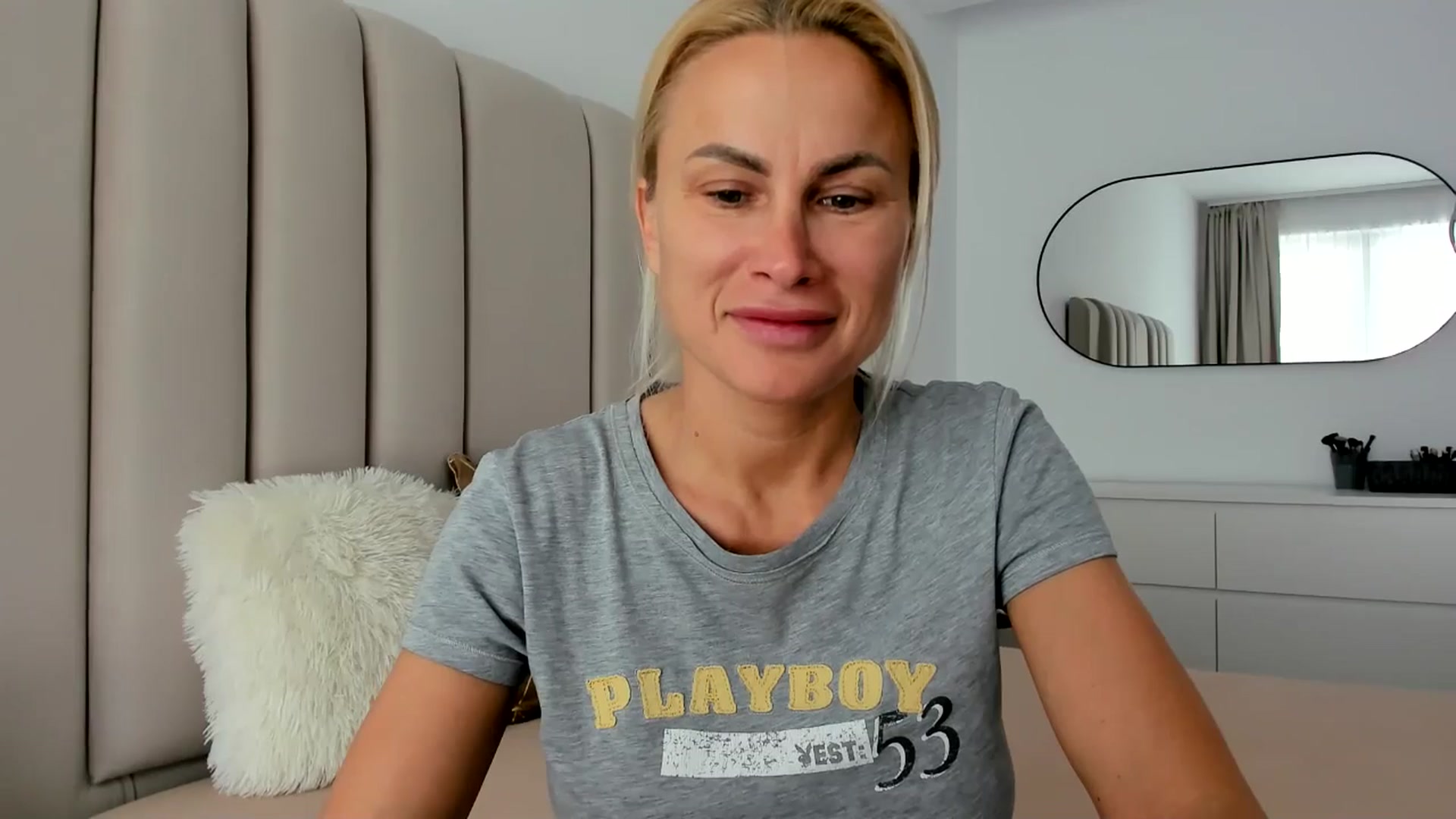 Gallery image thumbnail from FeelingLost's myfreecams stream on, 03/24/2026, 12:37 image 2 of 20