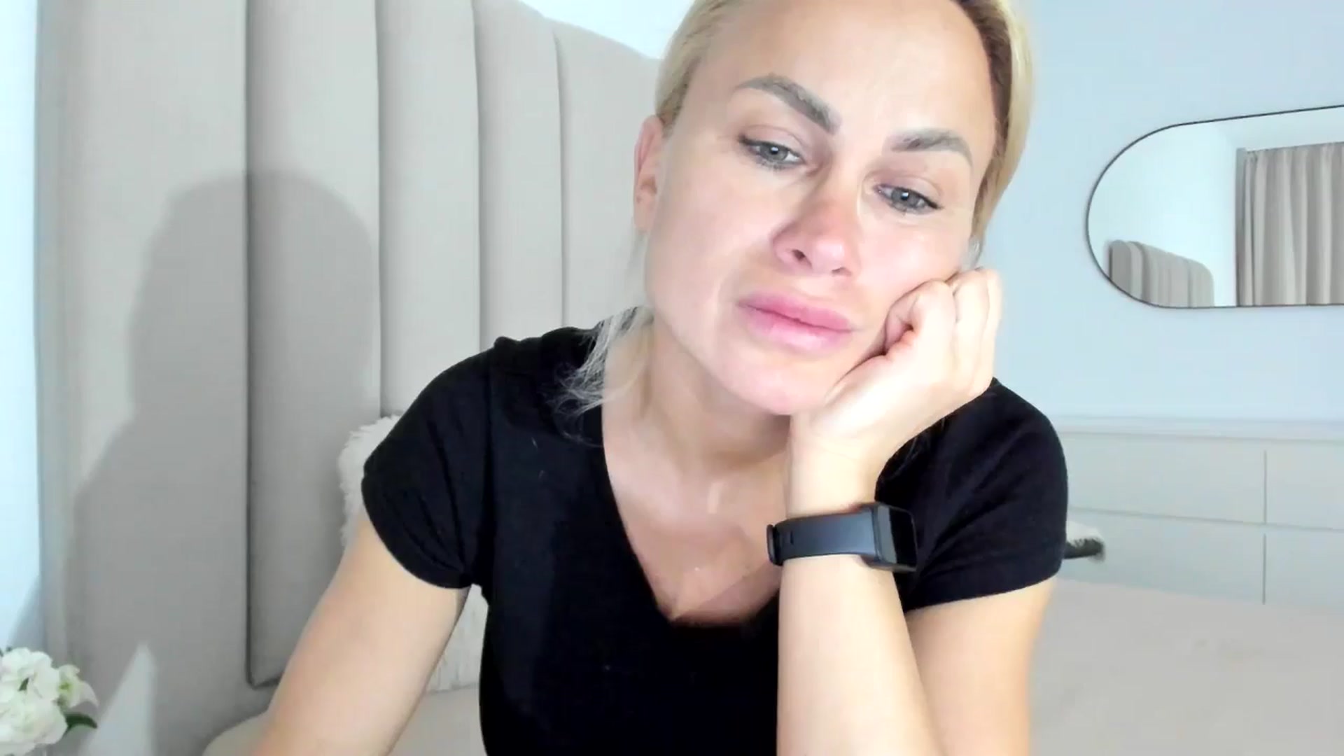 Gallery image thumbnail from FeelingLost's myfreecams stream on, 03/25/2026, 17:03 image 2 of 20