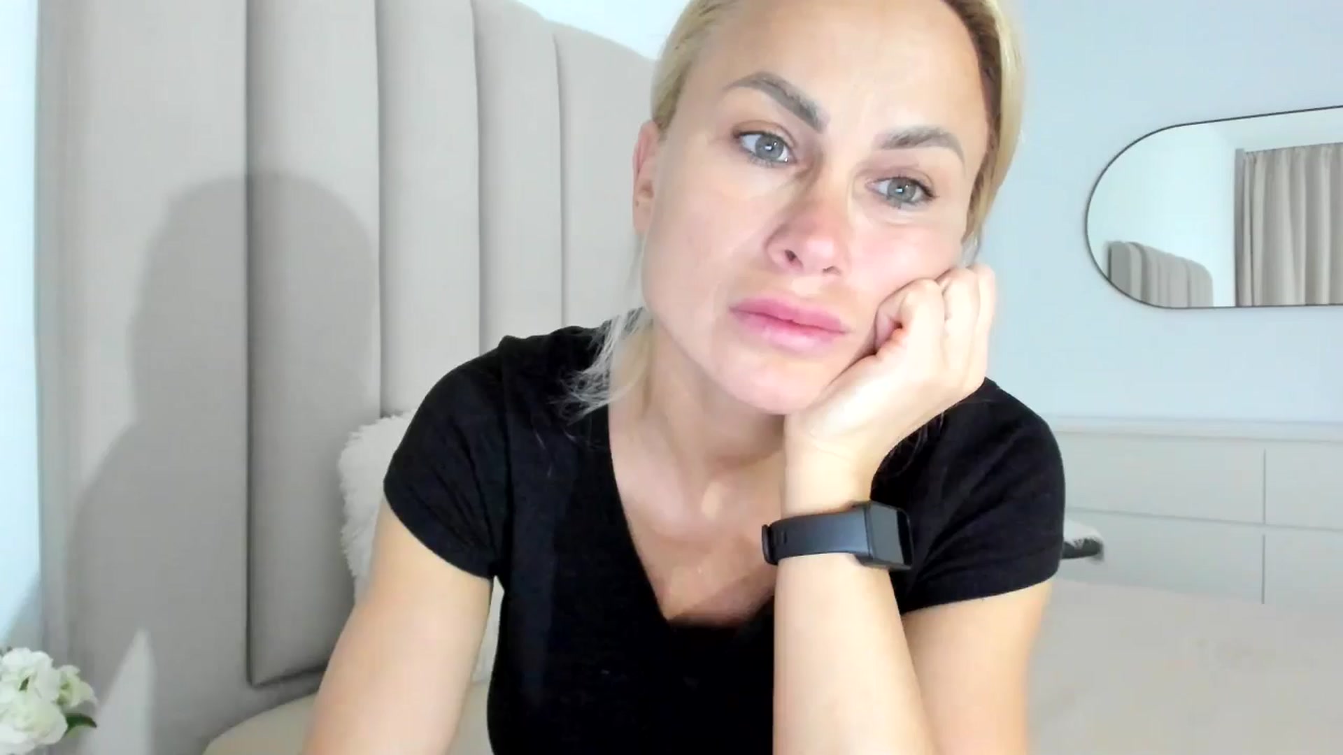Gallery image thumbnail from FeelingLost's myfreecams stream on, 03/25/2026, 17:03 image 1 of 20