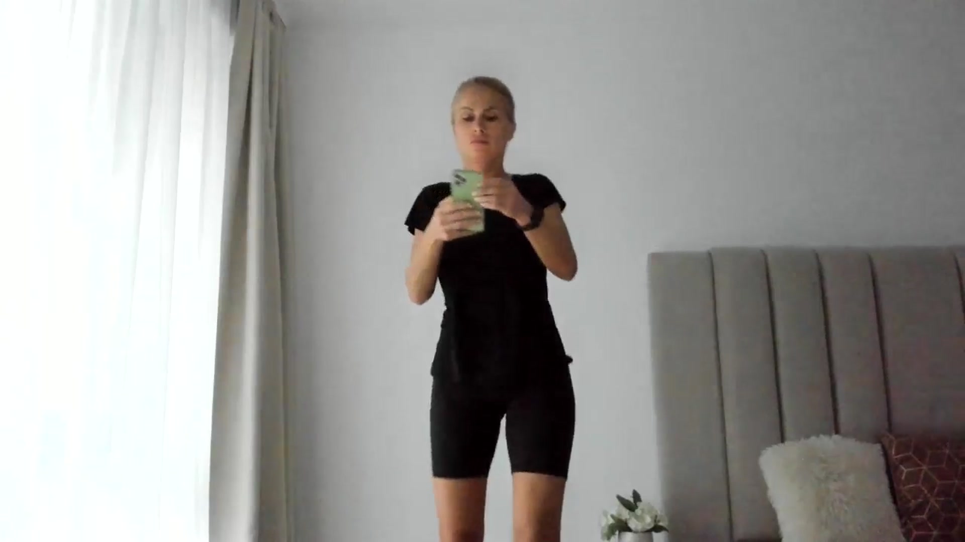 Gallery image thumbnail from FeelingLost's myfreecams stream on, 03/30/2026, 16:38 image 16 of 20