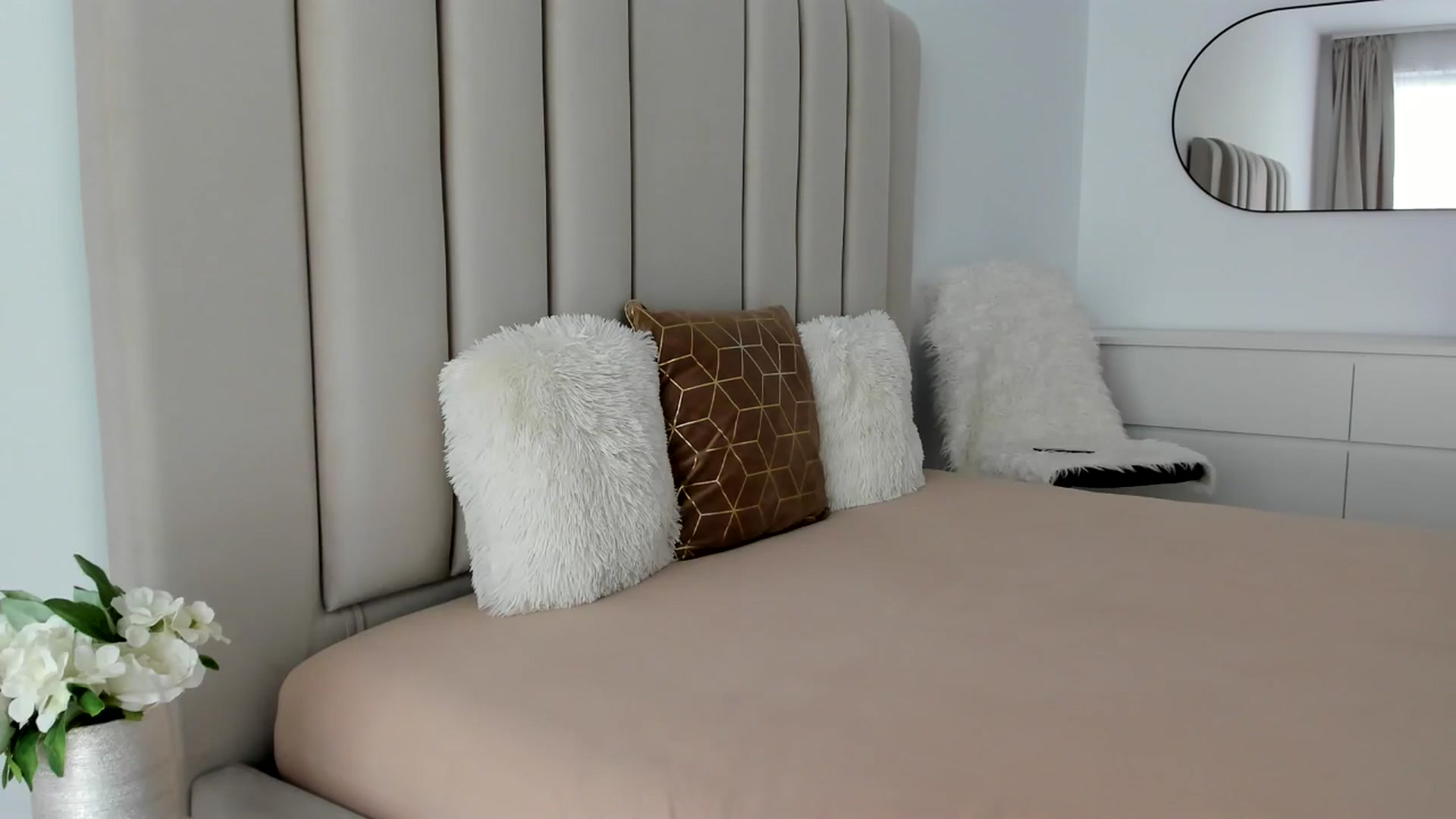 Gallery image thumbnail from FeelingLost's myfreecams stream on, 04/03/2026, 14:44 image 19 of 20