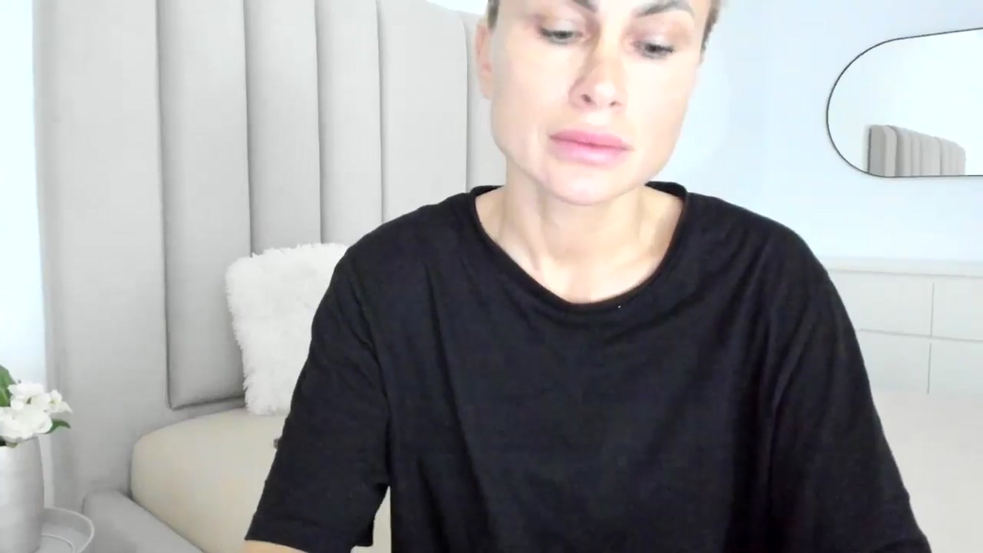 Gallery image thumbnail from FeelingLost's myfreecams stream on, 04/03/2026, 17:40 image 20 of 20