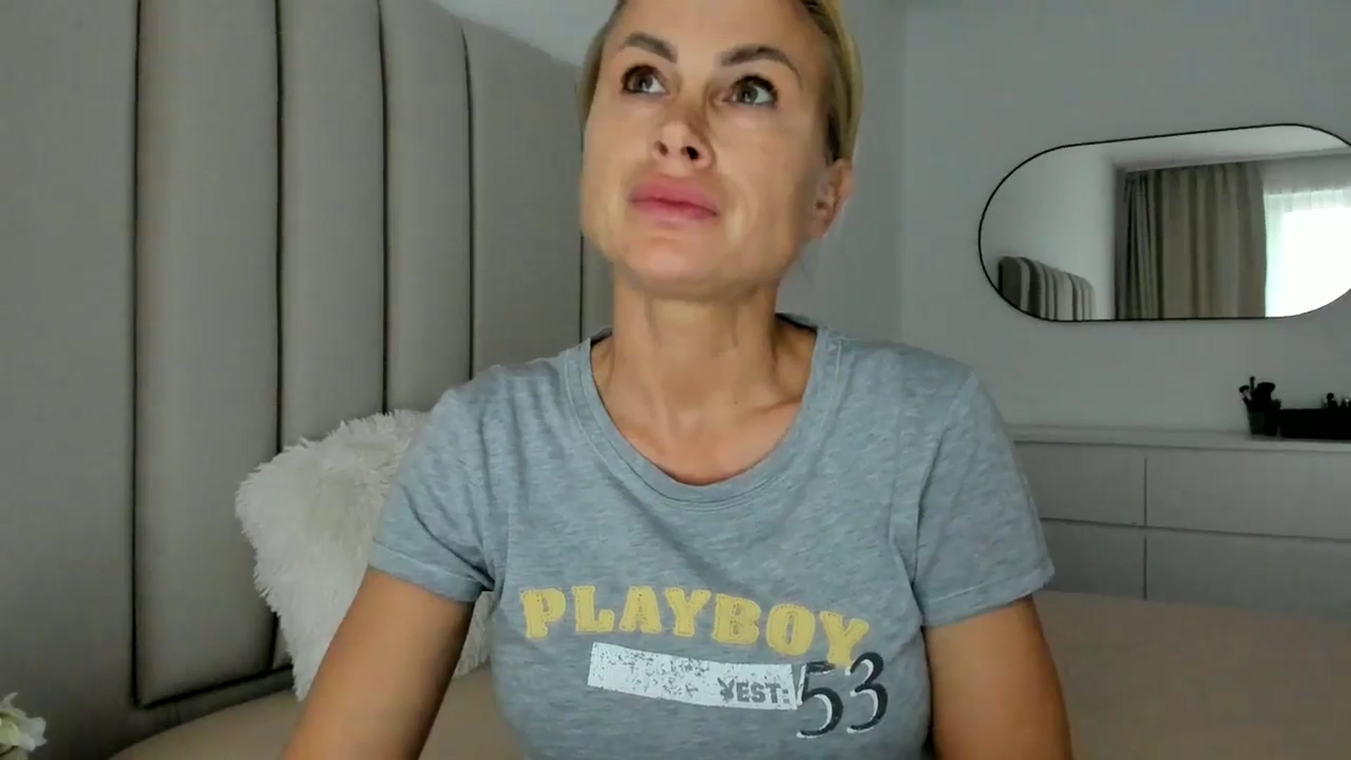 Gallery image thumbnail from FeelingLost's myfreecams stream on, 04/04/2026, 16:43 image 14 of 20