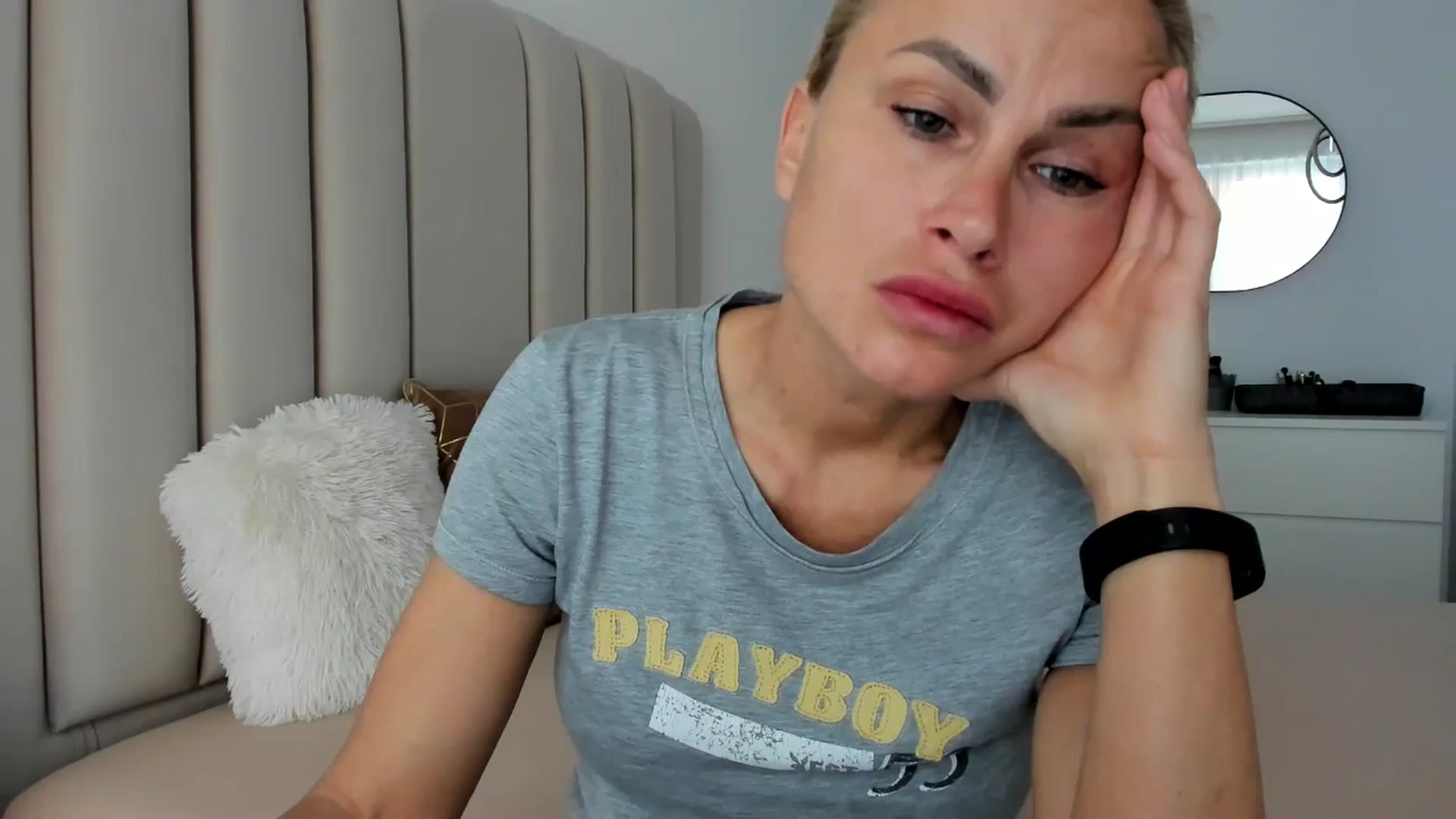 Gallery image thumbnail from FeelingLost's myfreecams stream on, 04/06/2026, 16:19 image 20 of 20