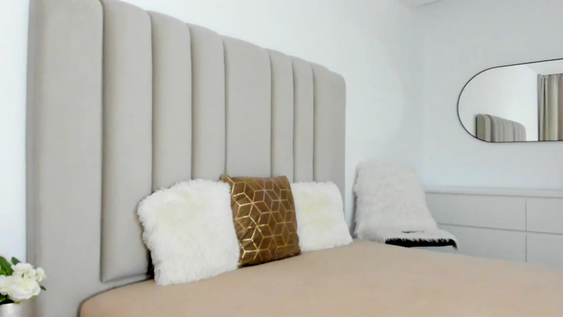 Gallery image thumbnail from FeelingLost's myfreecams stream on, 04/06/2026, 20:41 image 19 of 20