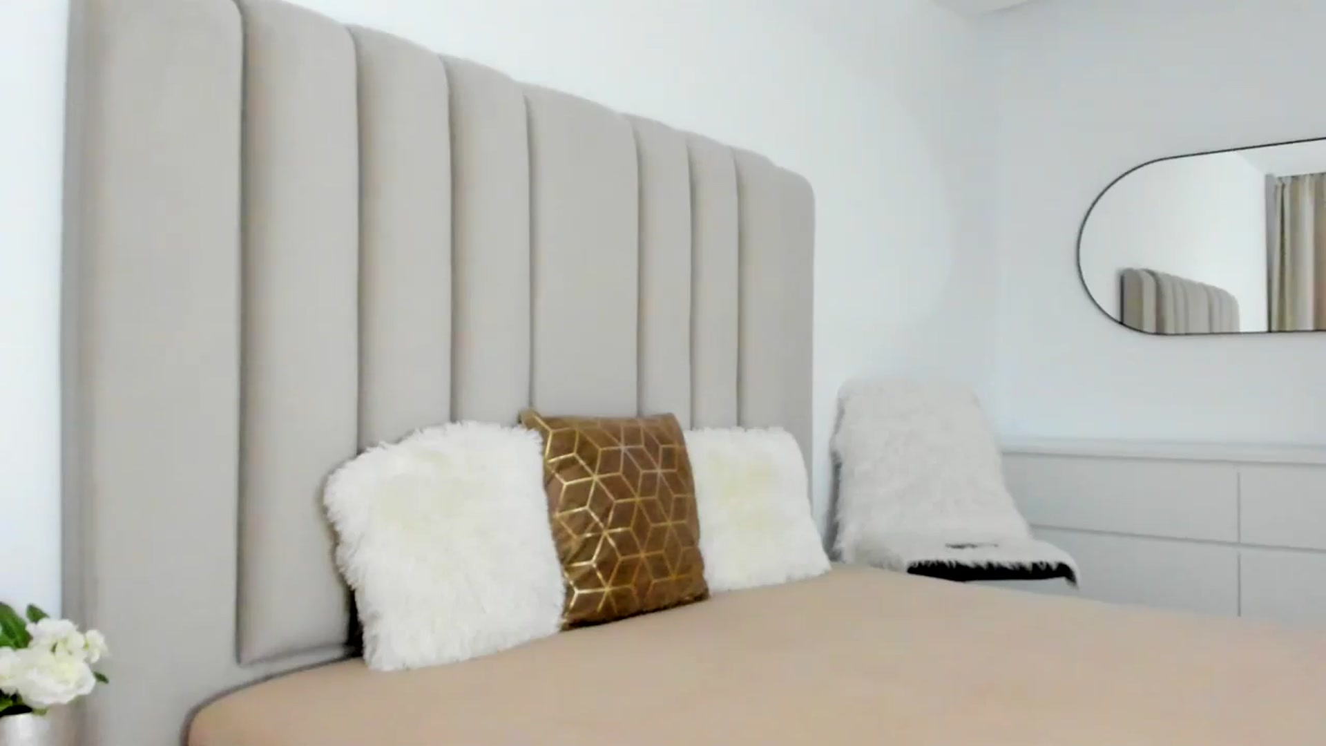 Gallery image thumbnail from FeelingLost's myfreecams stream on, 04/06/2026, 20:41 image 18 of 20