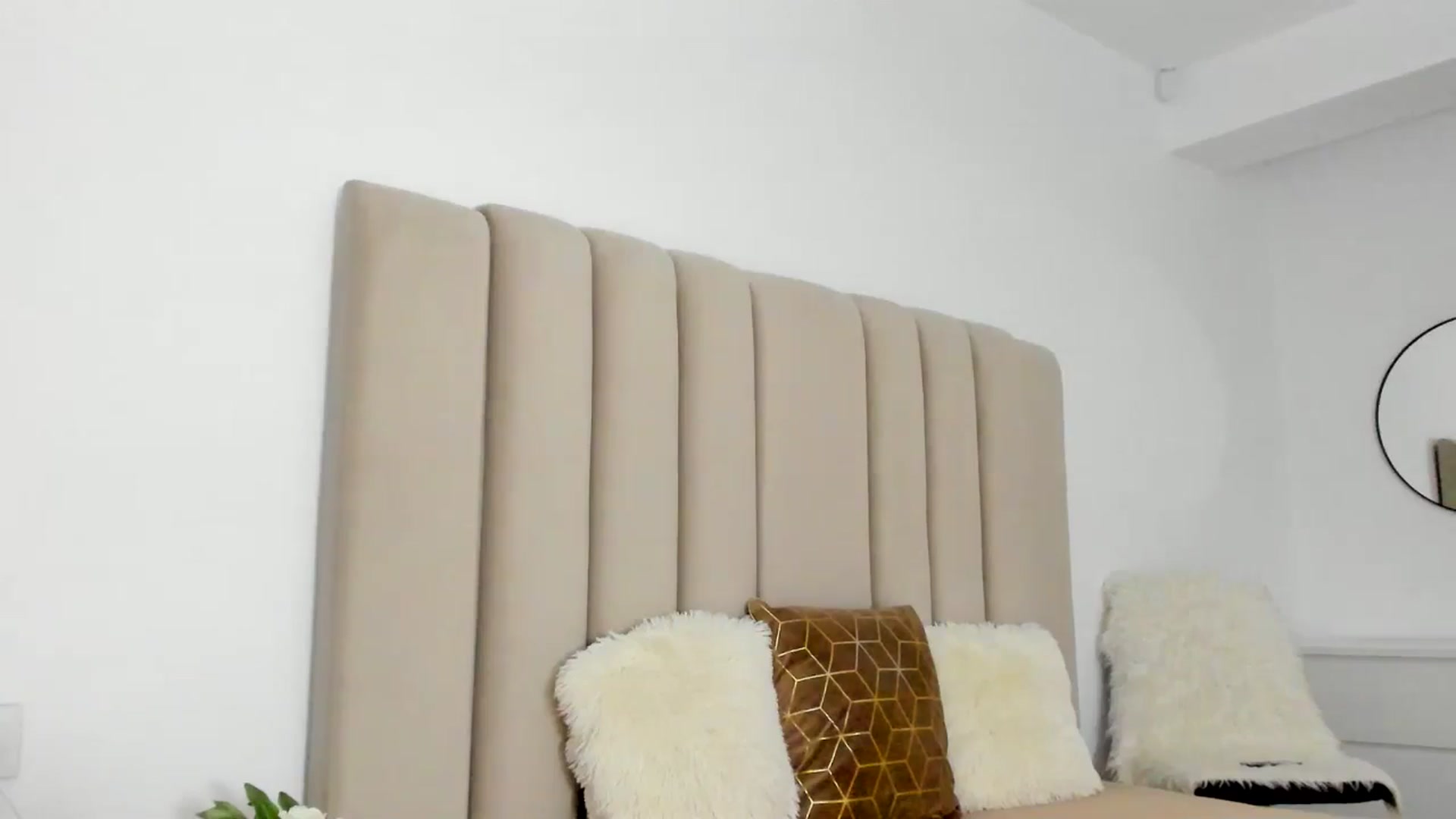 Gallery image thumbnail from FeelingLost's myfreecams stream on, 04/06/2026, 20:41 image 10 of 20