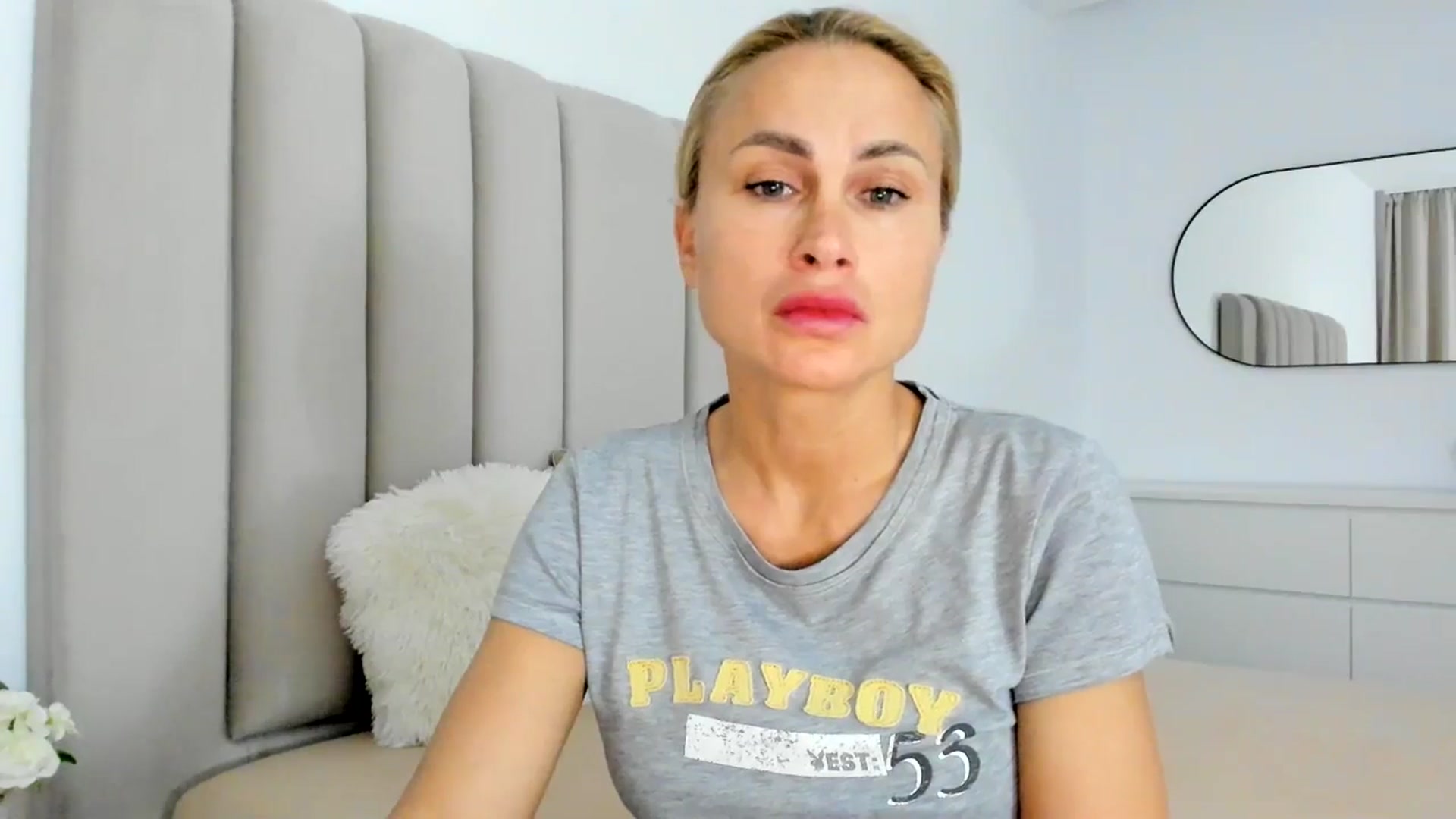 Gallery image thumbnail from FeelingLost's myfreecams stream on, 04/06/2026, 20:41 image 13 of 20
