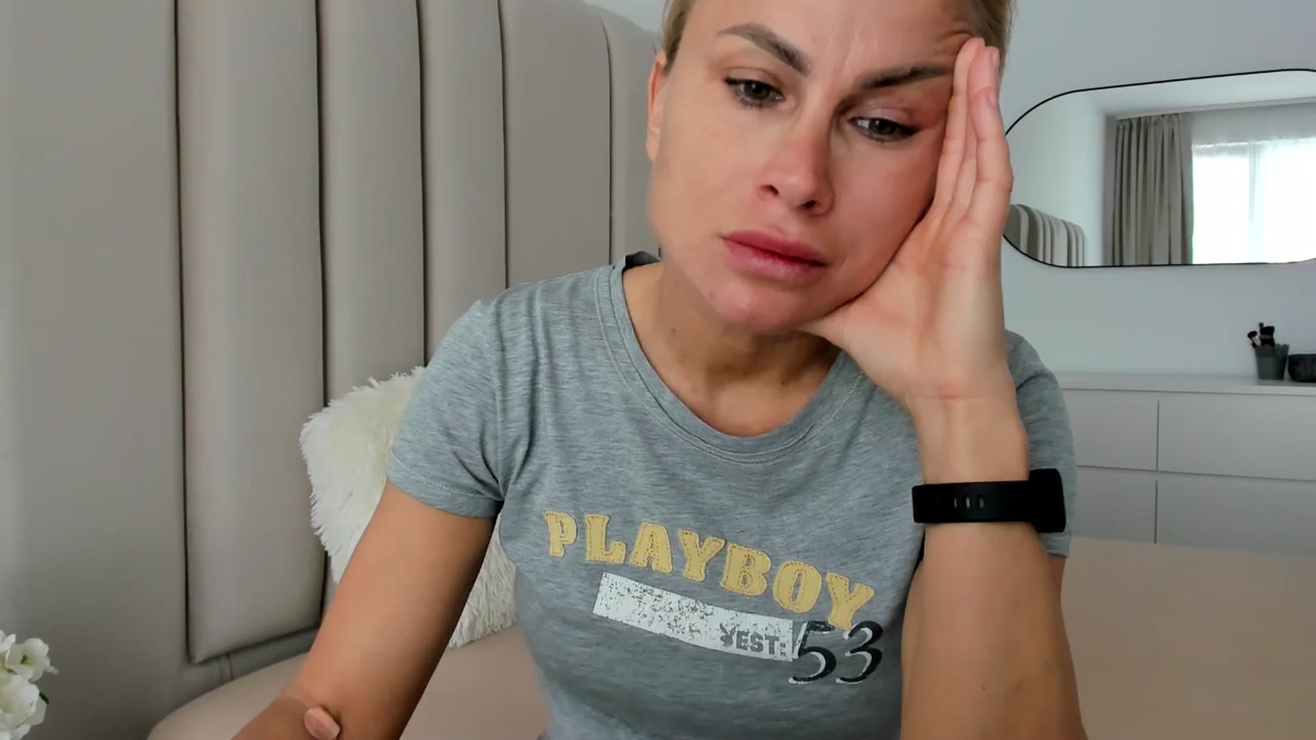 Gallery image thumbnail from FeelingLost's myfreecams stream on, 04/07/2026, 16:14 image 8 of 20