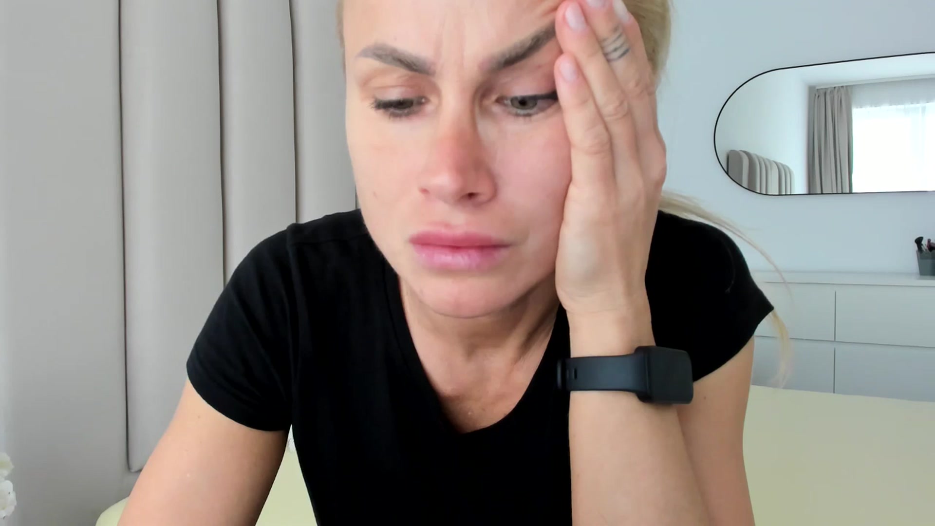Gallery image thumbnail from FeelingLost's myfreecams stream on, 04/11/2026, 15:26 image 17 of 20