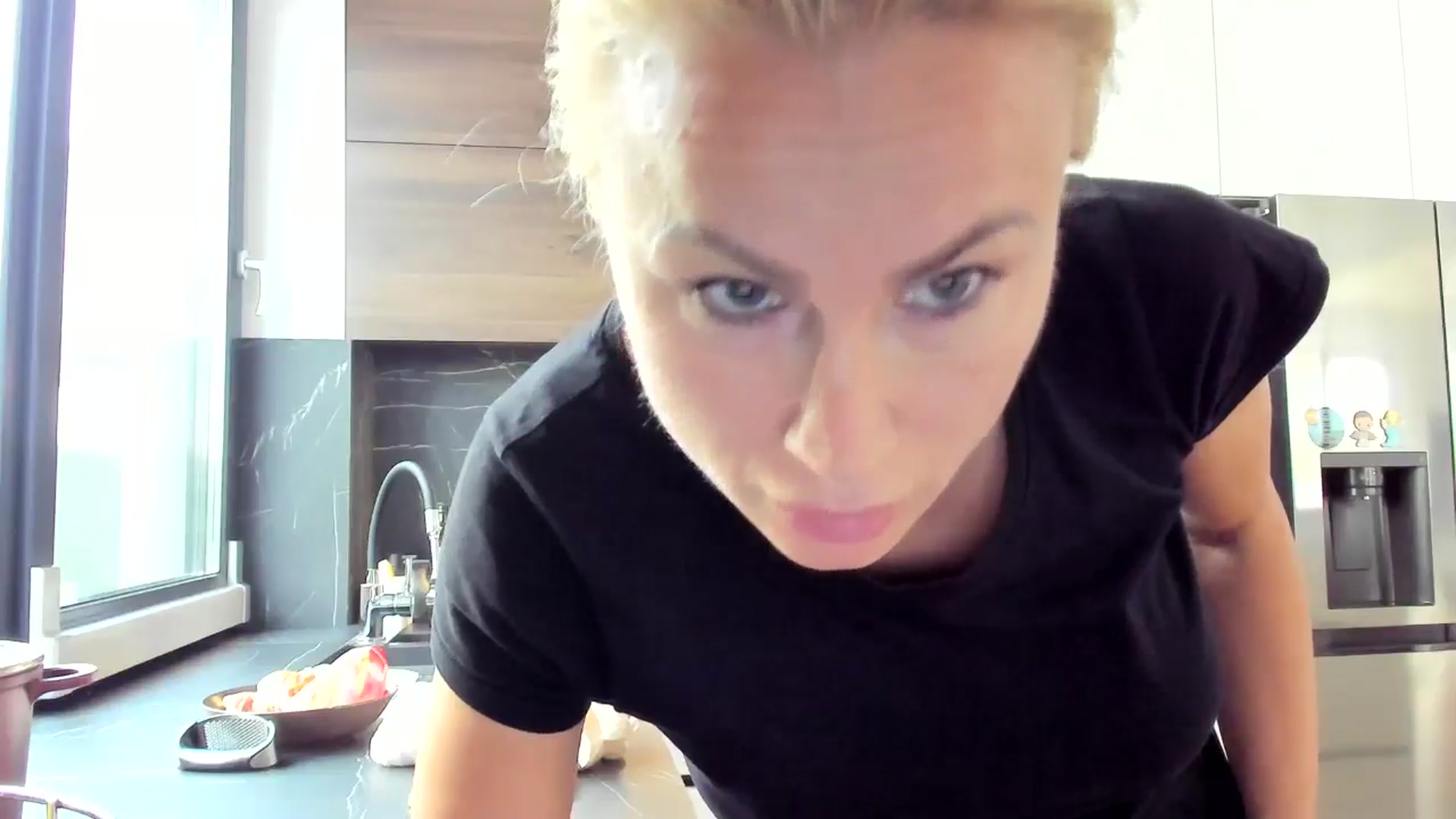 Gallery image thumbnail from FeelingLost's myfreecams stream on, 04/20/2026, 16:54 image 5 of 20