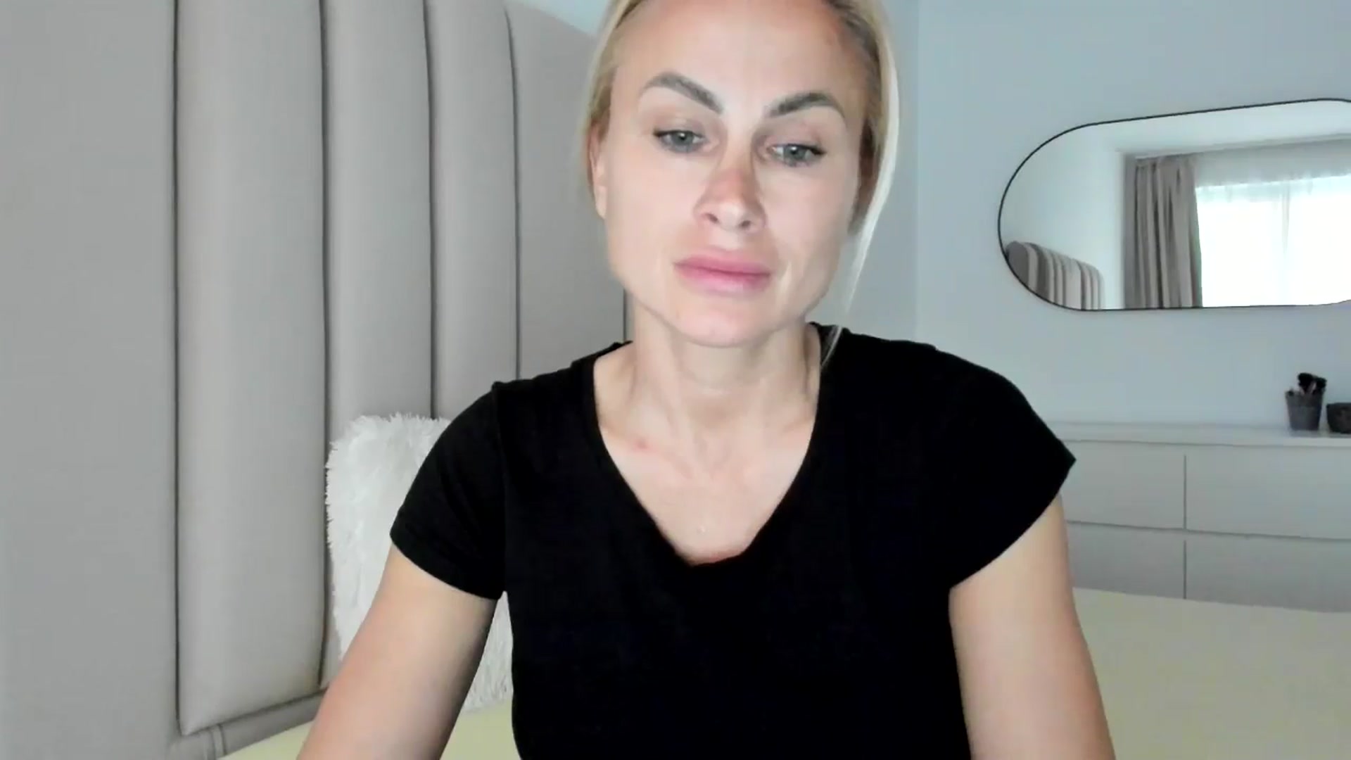 Gallery image thumbnail from FeelingLost's myfreecams stream on, 04/20/2026, 16:54 image 20 of 20