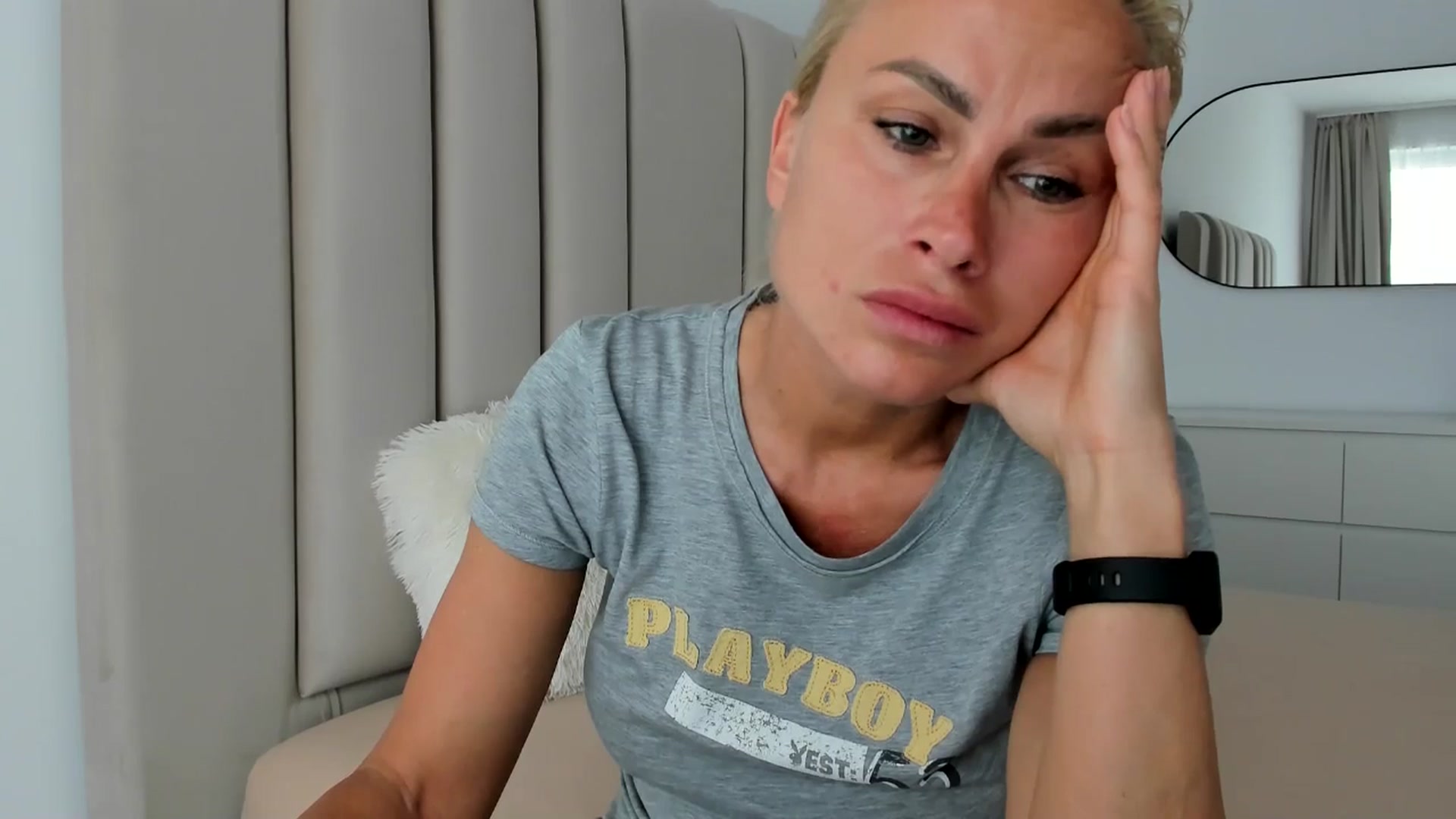 Gallery image thumbnail from FeelingLost's myfreecams stream on, 05/08/2026, 16:34 image 12 of 20