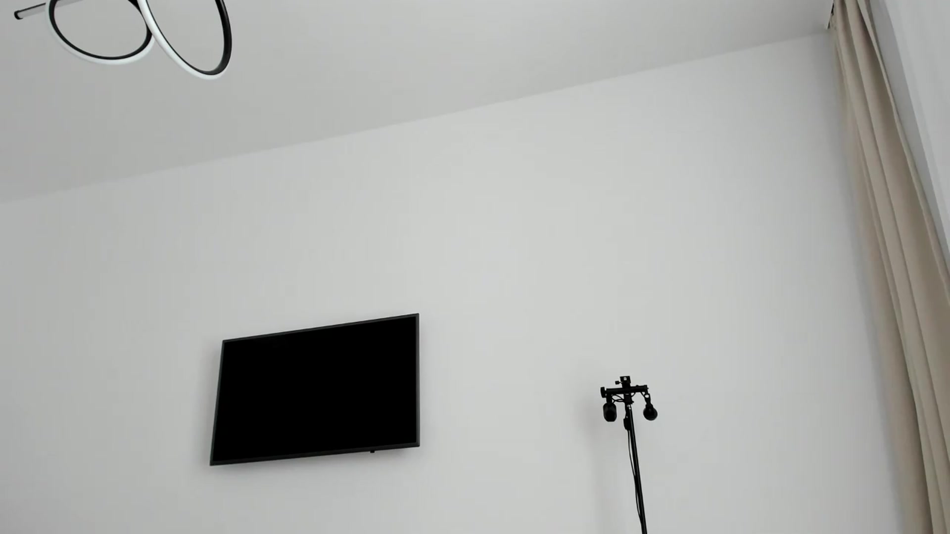 Gallery image thumbnail from FeelingLost's myfreecams stream on, 05/15/2026, 15:36 image 6 of 20