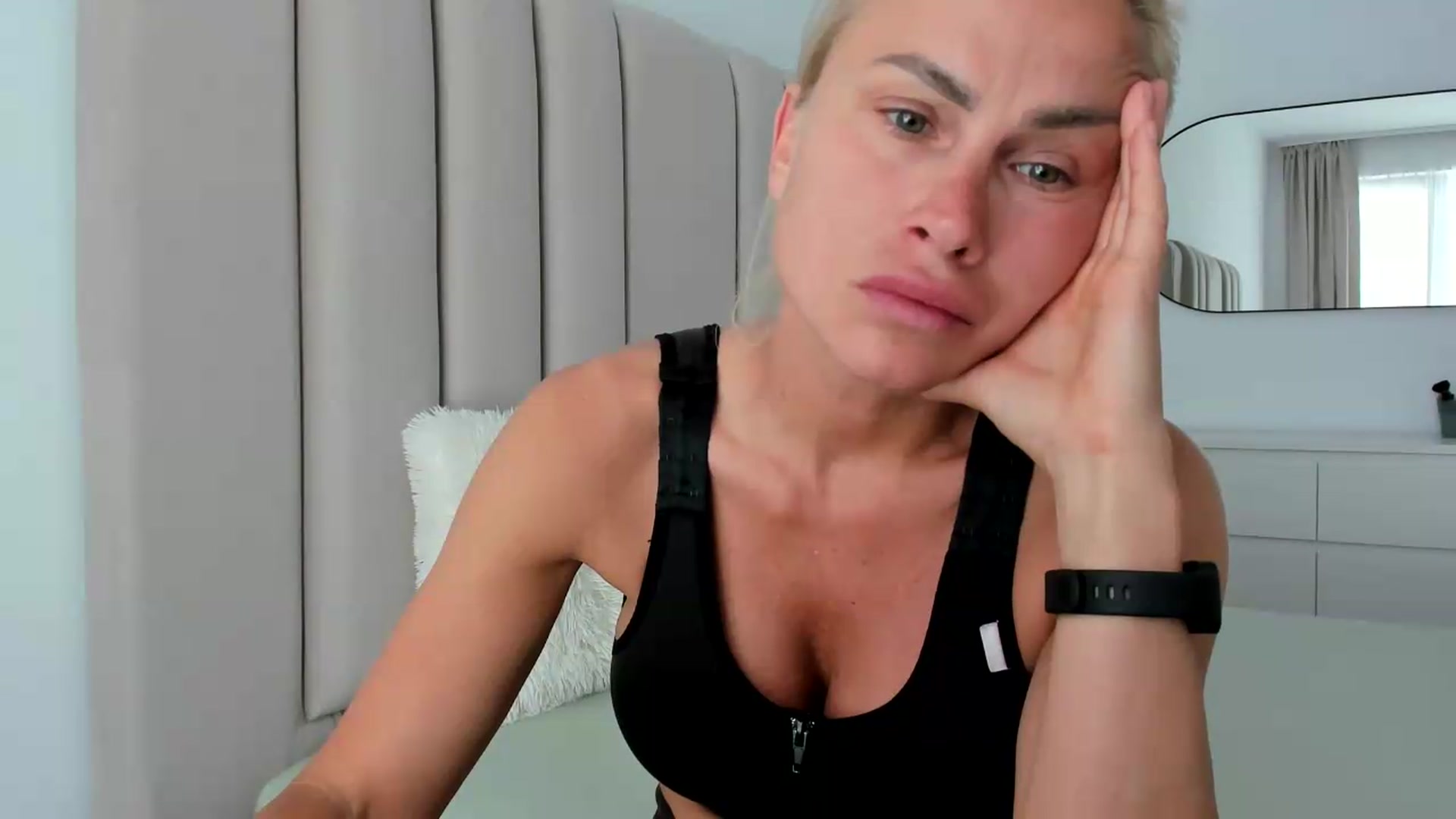 Gallery image thumbnail from FeelingLost's myfreecams stream on, 05/29/2026, 15:04 image 11 of 20