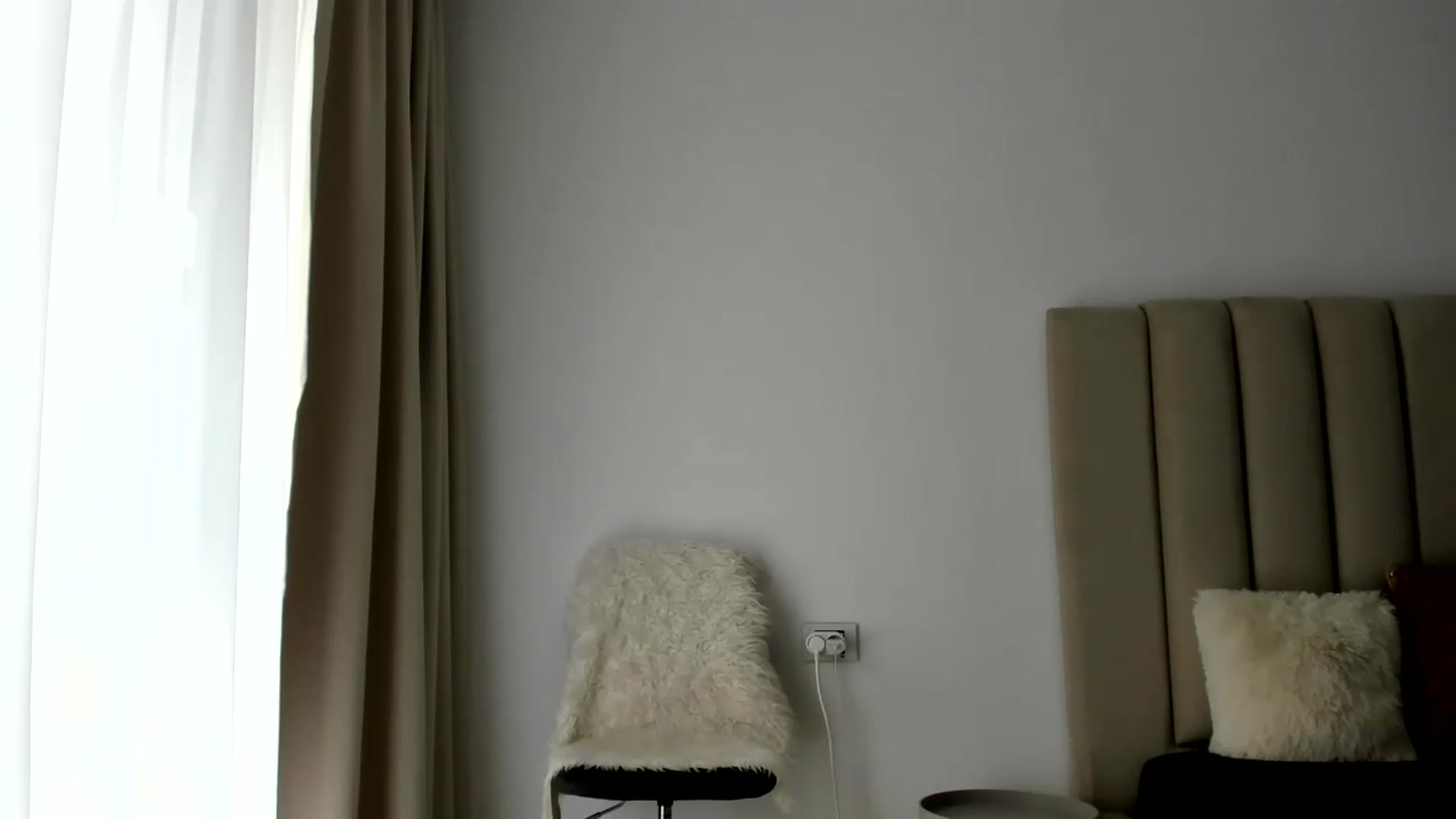Gallery image thumbnail from FeelingLost's myfreecams stream on, 07/09/2026, 16:05 image 14 of 20