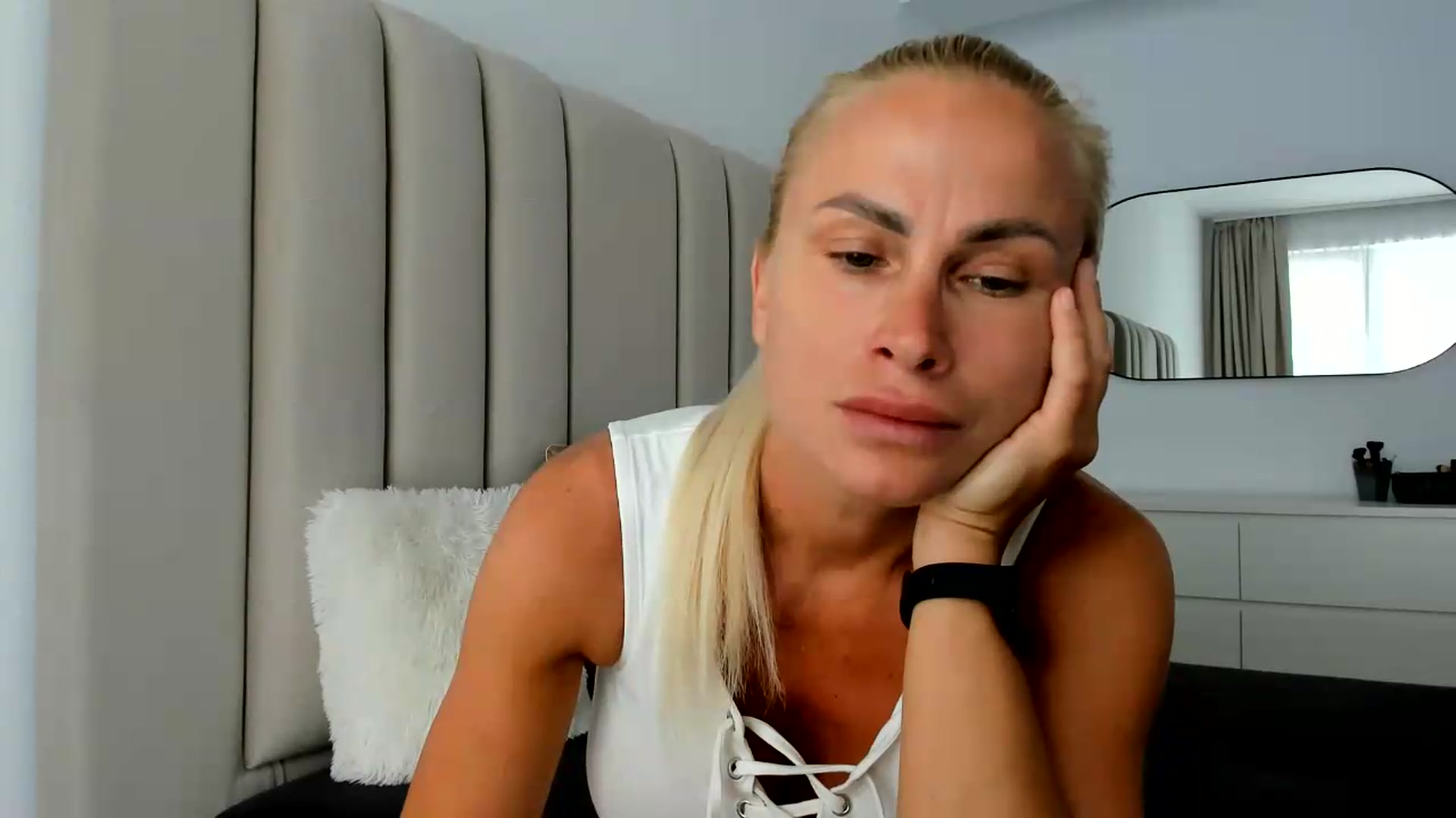 Gallery image thumbnail from FeelingLost's myfreecams stream on, 07/16/2026, 15:11 image 3 of 20