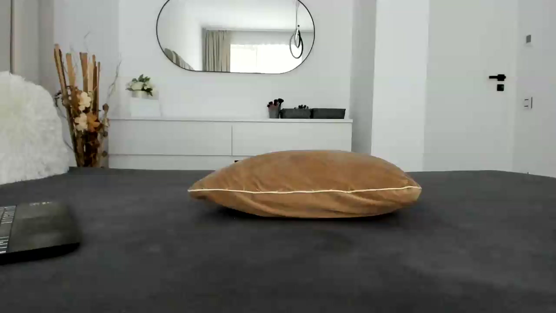 Gallery image thumbnail from FeelingLost's myfreecams stream on, 07/18/2026, 17:28 image 1 of 20