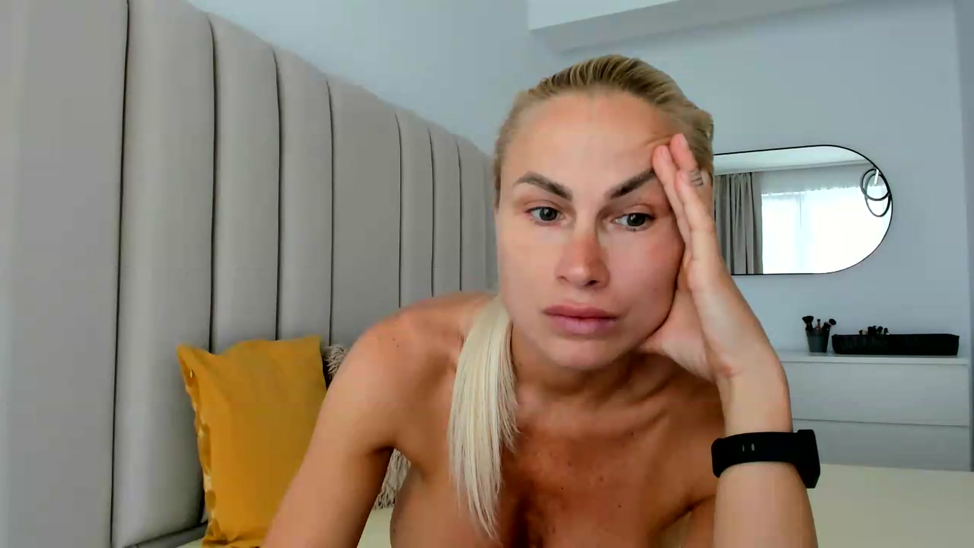 Gallery image thumbnail from FeelingLost's myfreecams stream on, 07/24/2026, 15:04 image 14 of 20