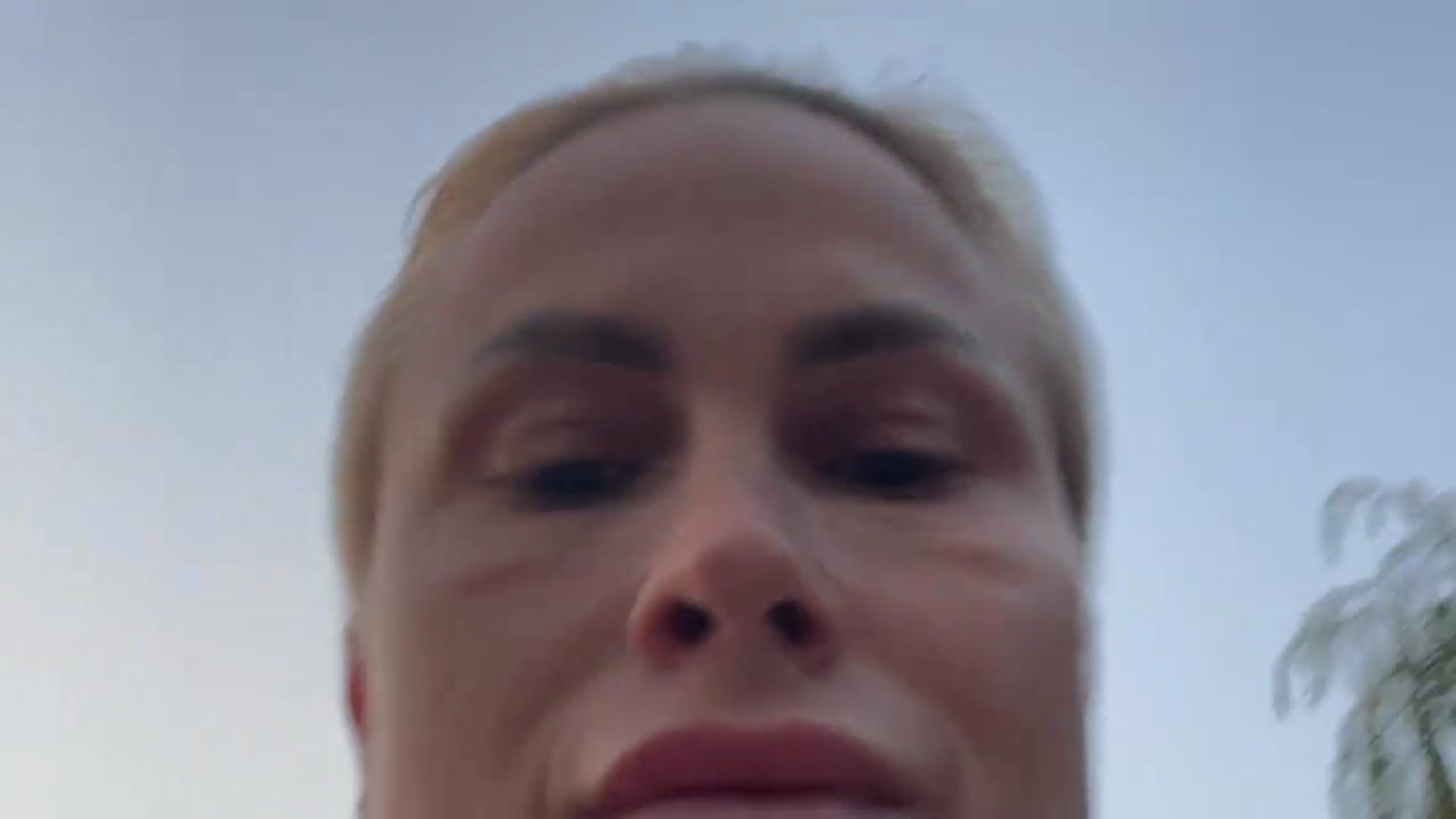 Gallery image thumbnail from FeelingLost's myfreecams stream on, 07/27/2026, 18:05 image 9 of 20