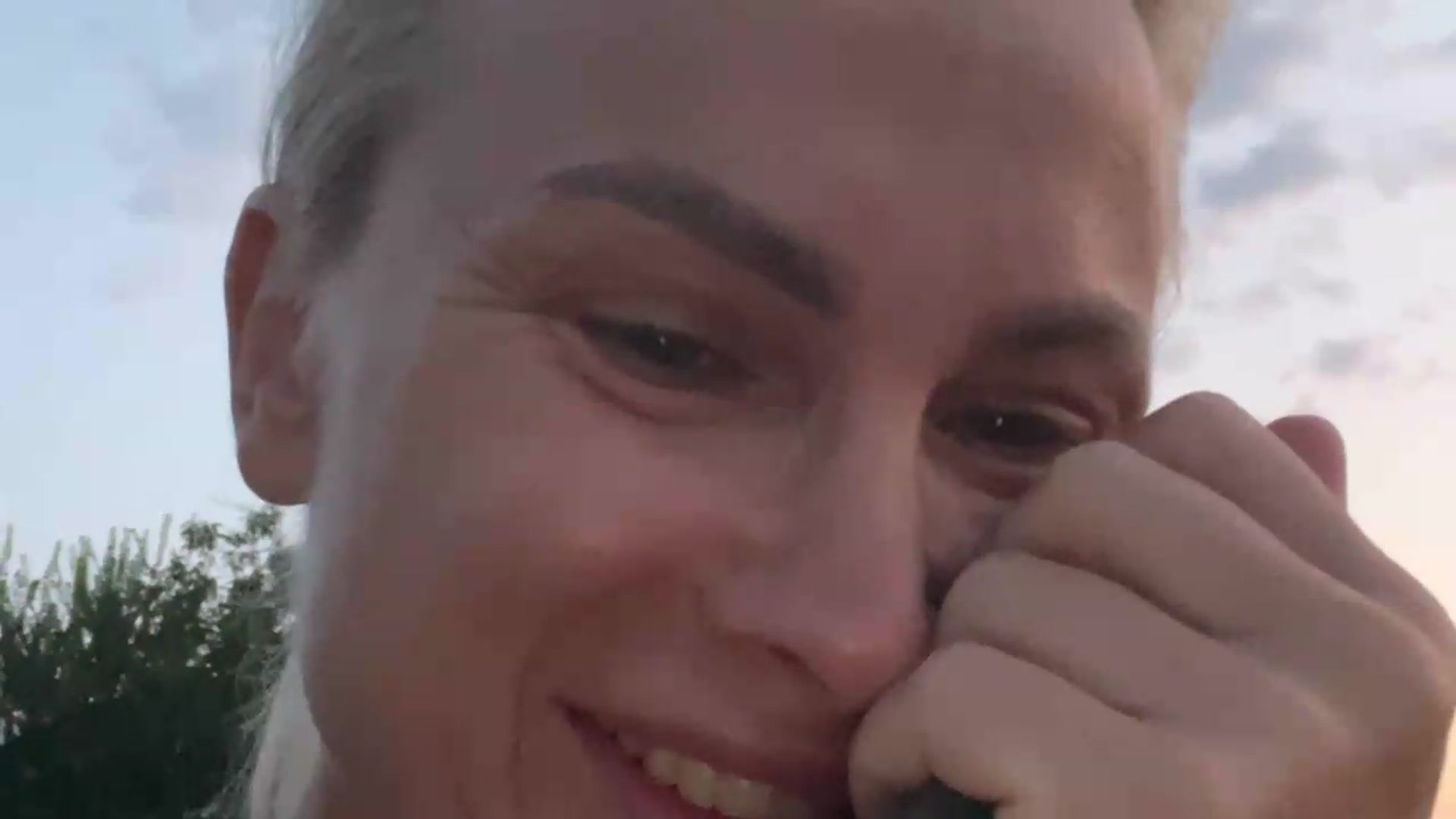 Gallery image thumbnail from FeelingLost's myfreecams stream on, 07/27/2026, 18:22 image 2 of 20