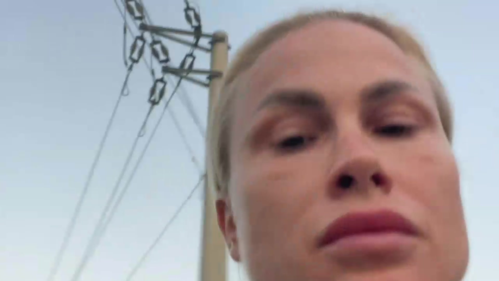 Gallery image thumbnail from FeelingLost's myfreecams stream on, 08/03/2026, 17:46 image 16 of 20
