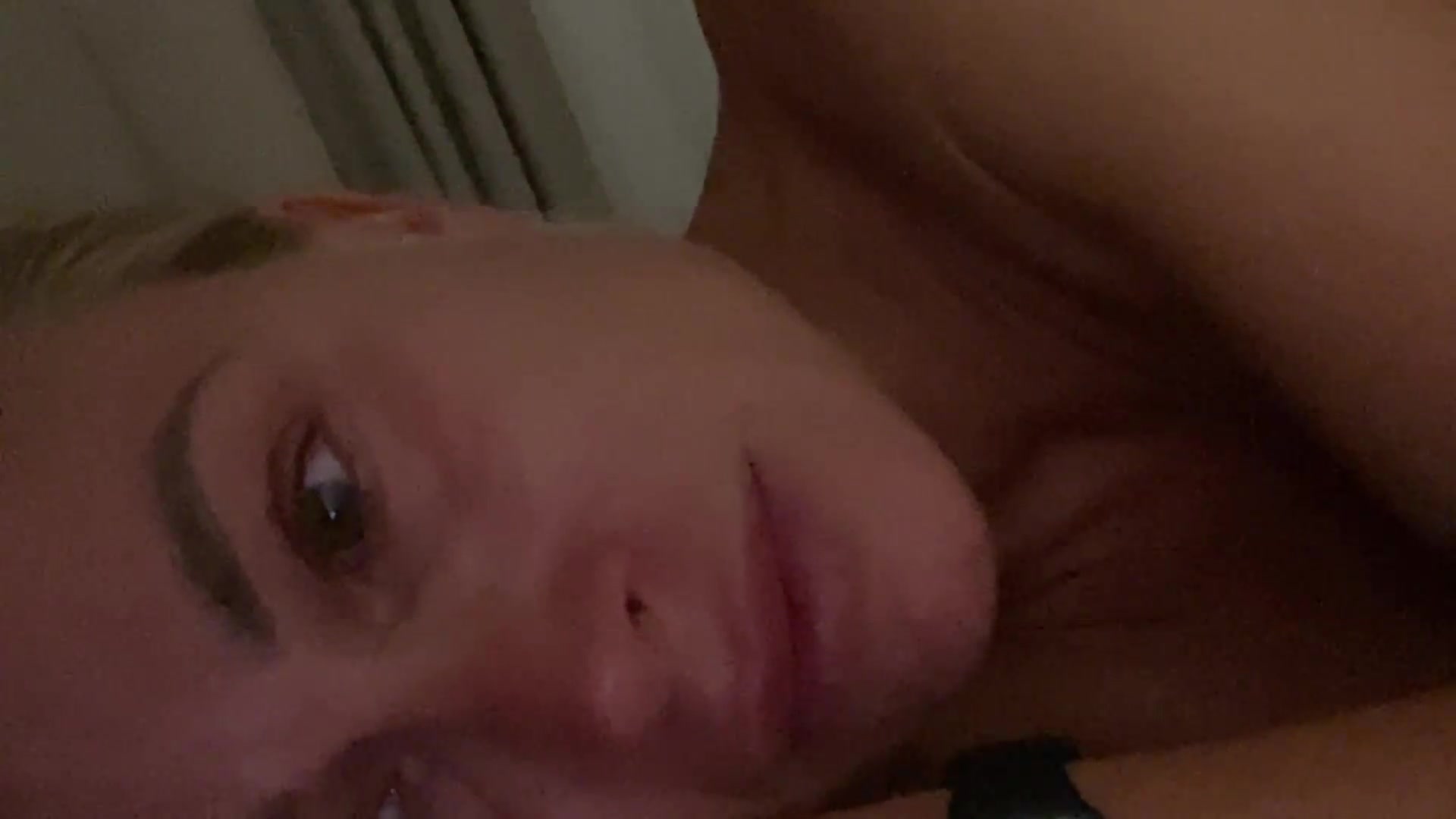 Gallery image thumbnail from FeelingLost's myfreecams stream on, 08/04/2026, 19:43 image 14 of 20