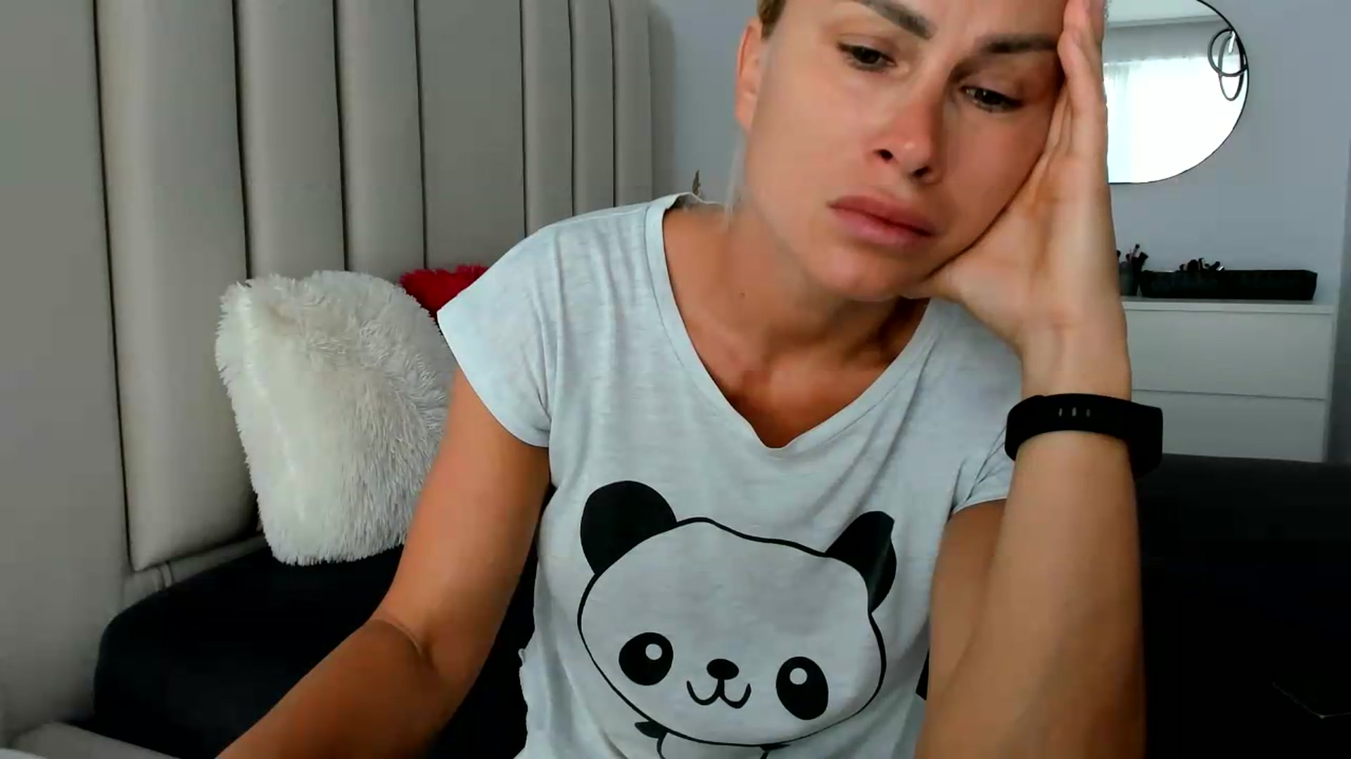 Gallery image thumbnail from FeelingLost's myfreecams stream on, 08/06/2026, 14:54 image 9 of 20