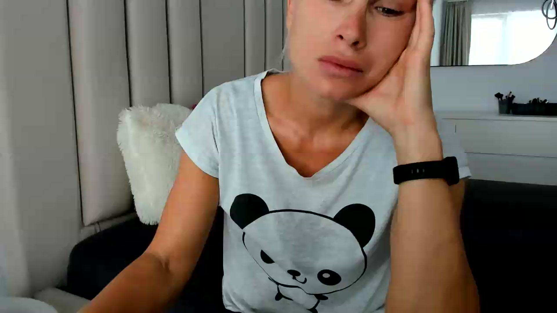 Gallery image thumbnail from FeelingLost's myfreecams stream on, 08/06/2026, 14:54 image 1 of 20