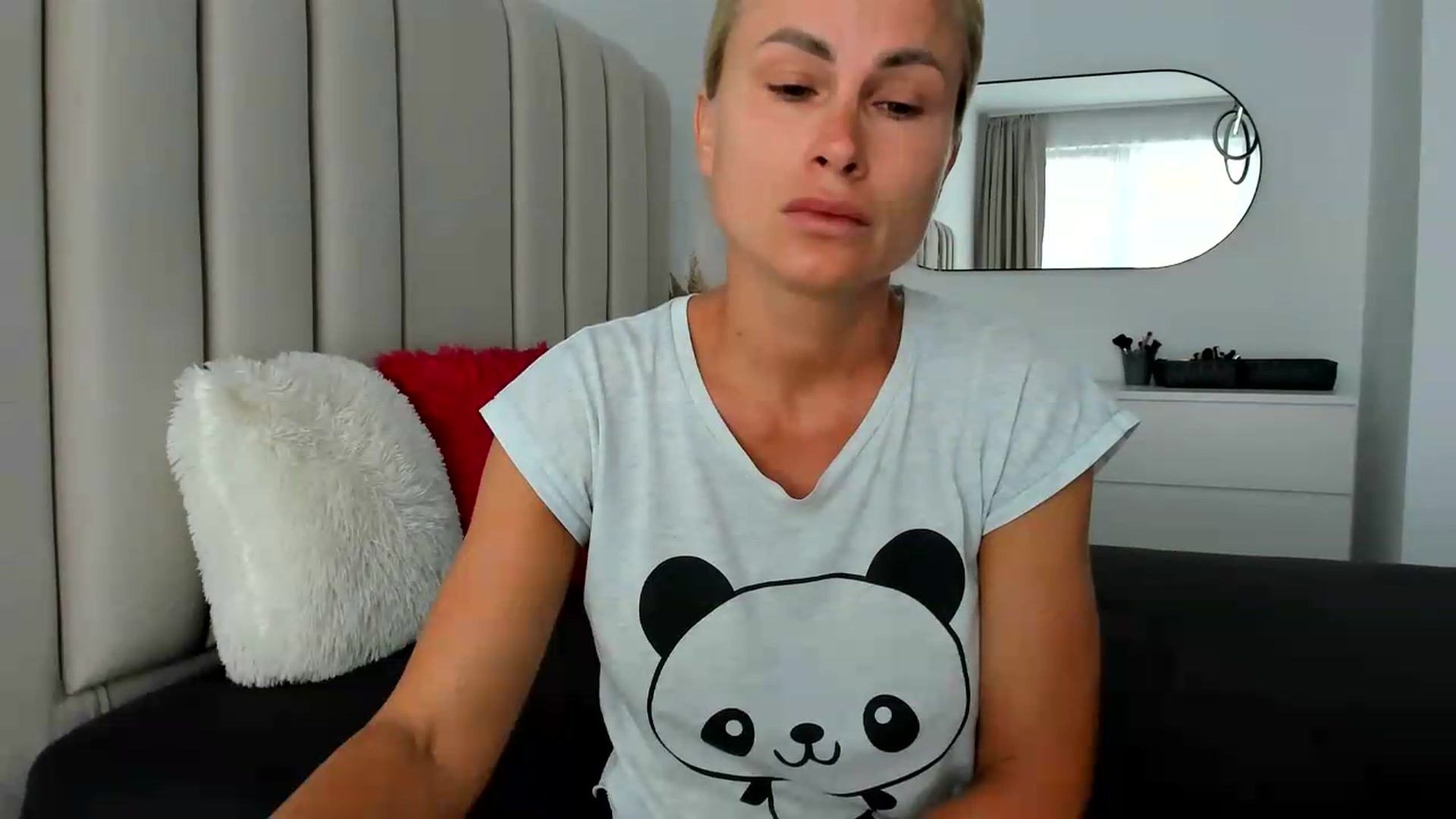 Gallery image thumbnail from FeelingLost's myfreecams stream on, 08/06/2026, 14:54 image 14 of 20