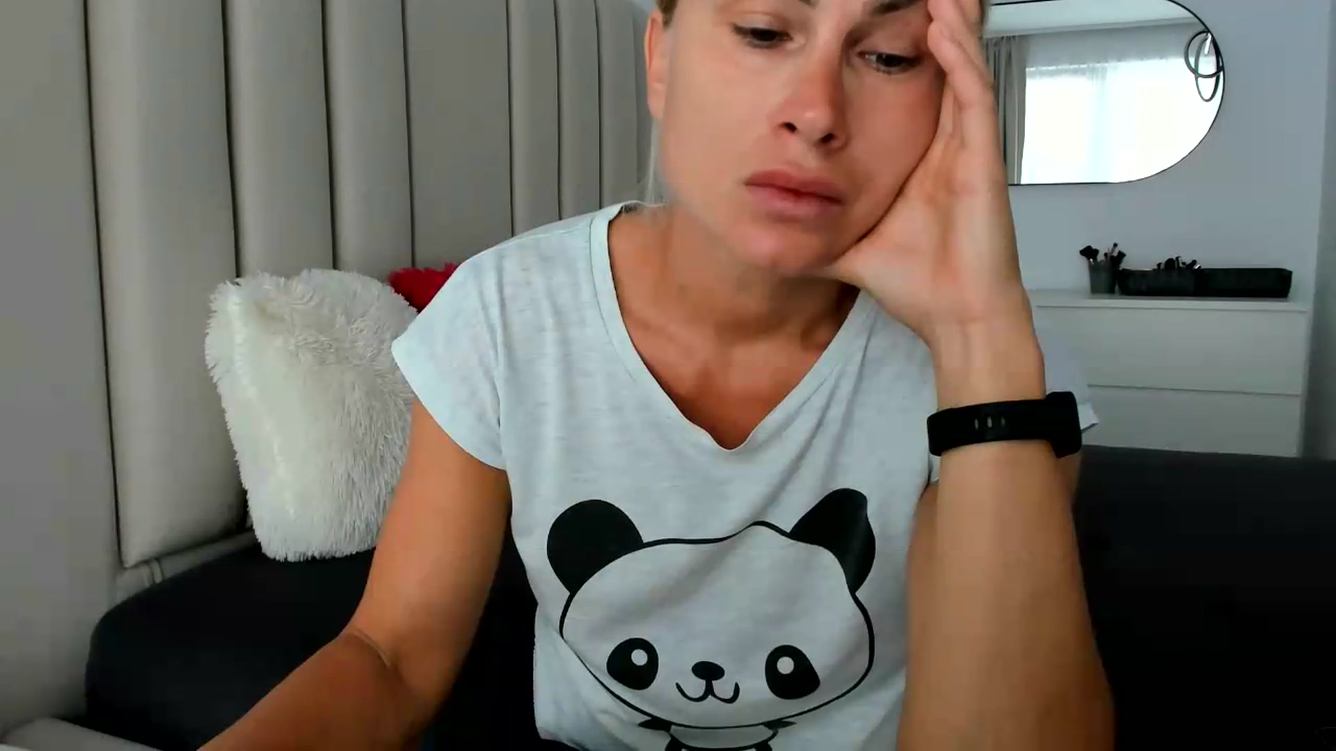 Gallery image thumbnail from FeelingLost's myfreecams stream on, 08/06/2026, 14:54 image 10 of 20