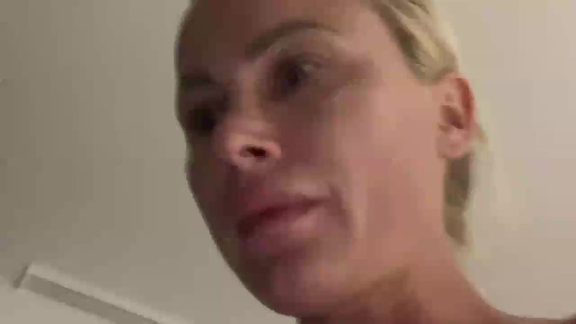 Gallery image thumbnail from FeelingLost's myfreecams stream on, 08/06/2026, 19:05 image 1 of 20